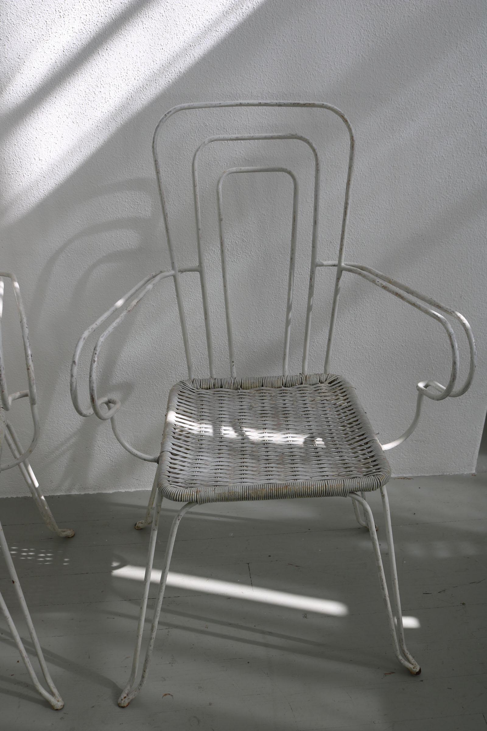 Set of 5 White Garden Chairs with Woven Plastic Seats, Italy, 1960s For Sale 7