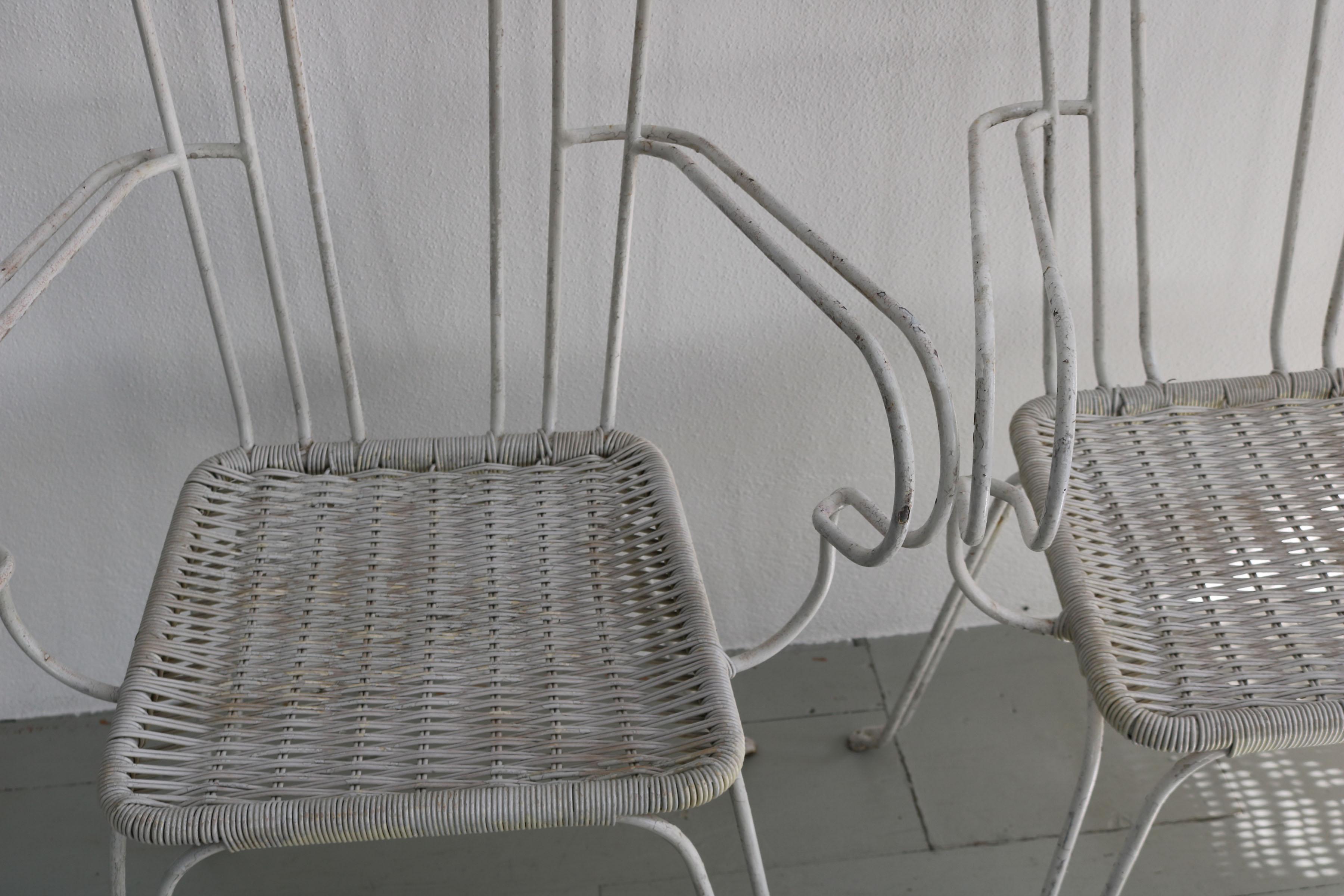 Set of 5 White Garden Chairs with Woven Plastic Seats, Italy, 1960s For Sale 11