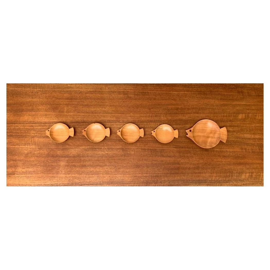 Ensemble de 5 bols en bois en forme de poisson, années 1960