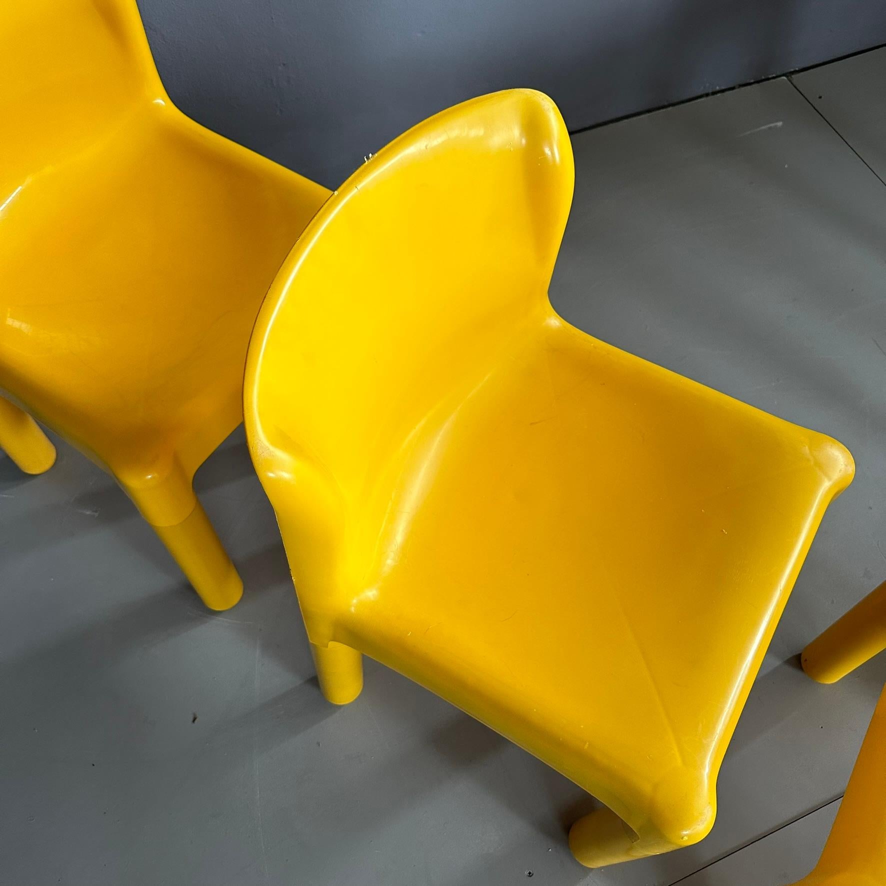 Set of 5 yellow bright chairs mod. 4875 designed by Carlo Bartoli for Kartell  For Sale 1