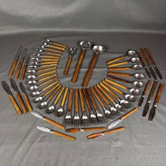 Ensemble de 53 couverts en bambou et acier inoxydable pour 8 personnes