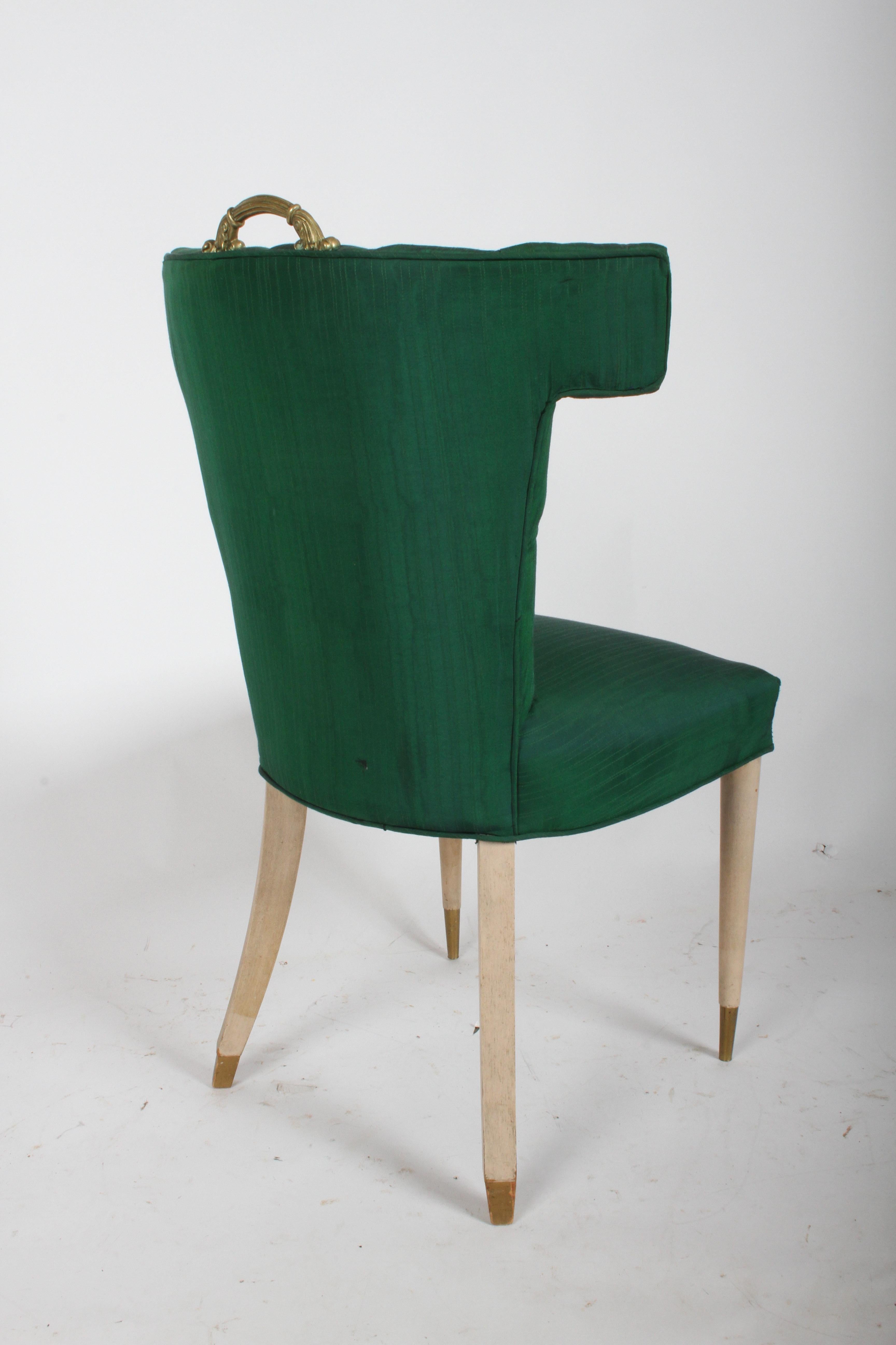 Satz von 6 1940s Hollywood Regency Tufted Curved Back Dining Chair Messing Griffe  im Angebot 7