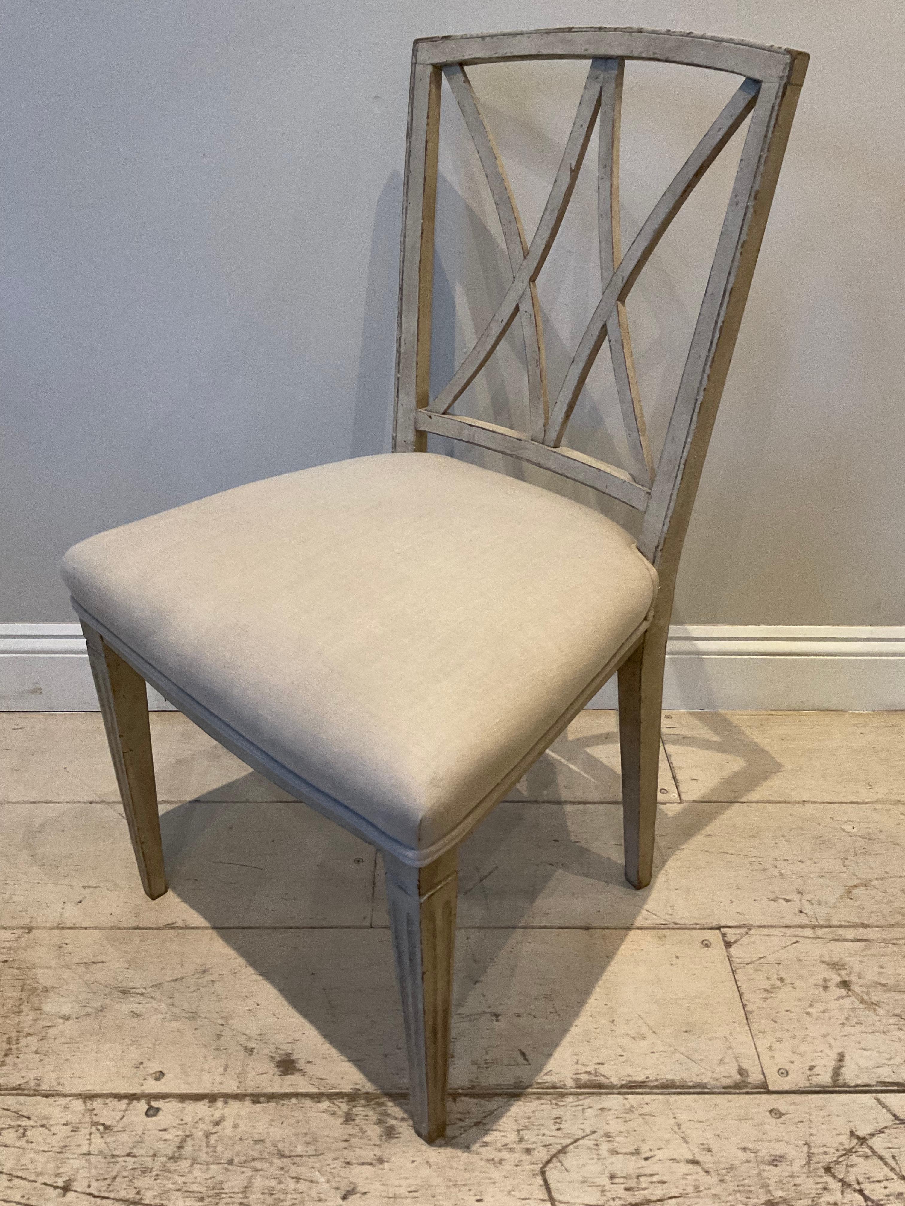 Set of 6, 1940s Stylish Italian Painted Lattice Backed Dining Chairs 8