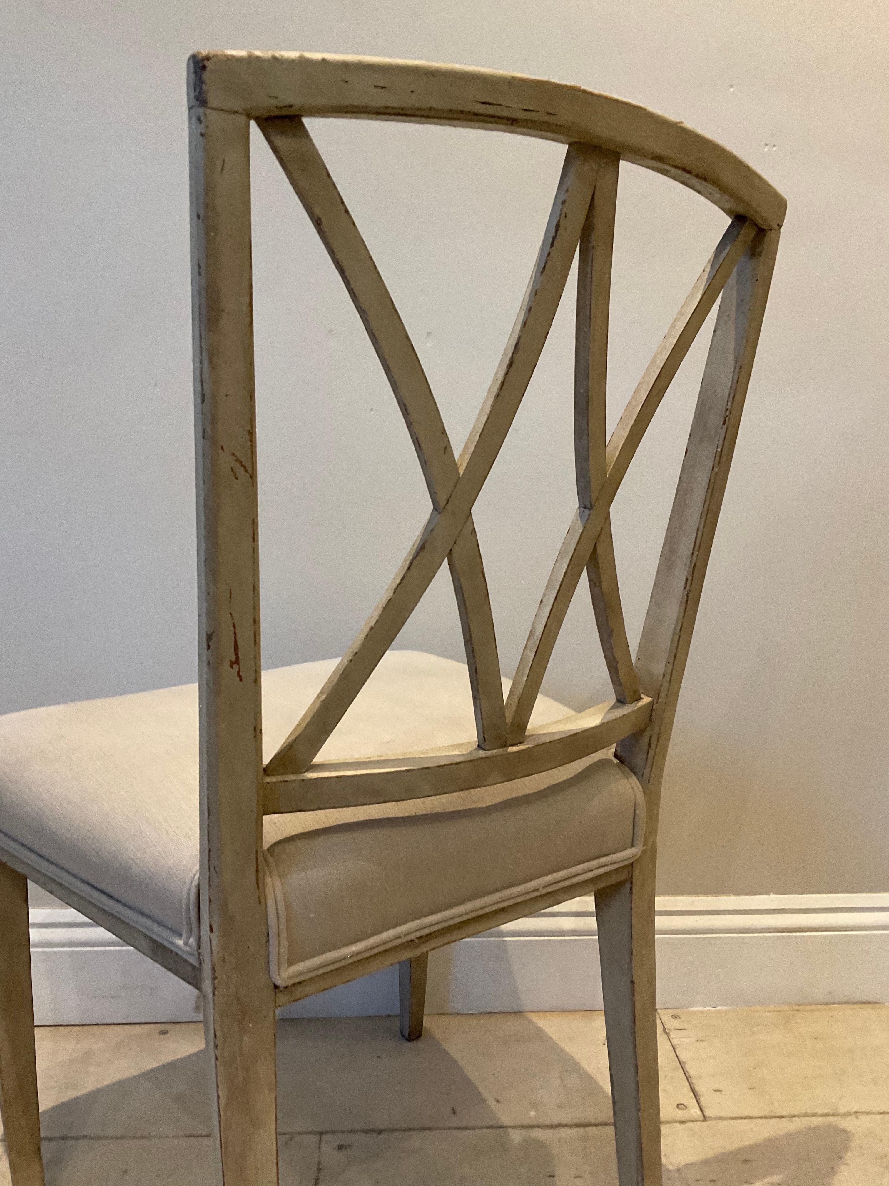 Set of 6, 1940s Stylish Italian Painted Lattice Backed Dining Chairs 10