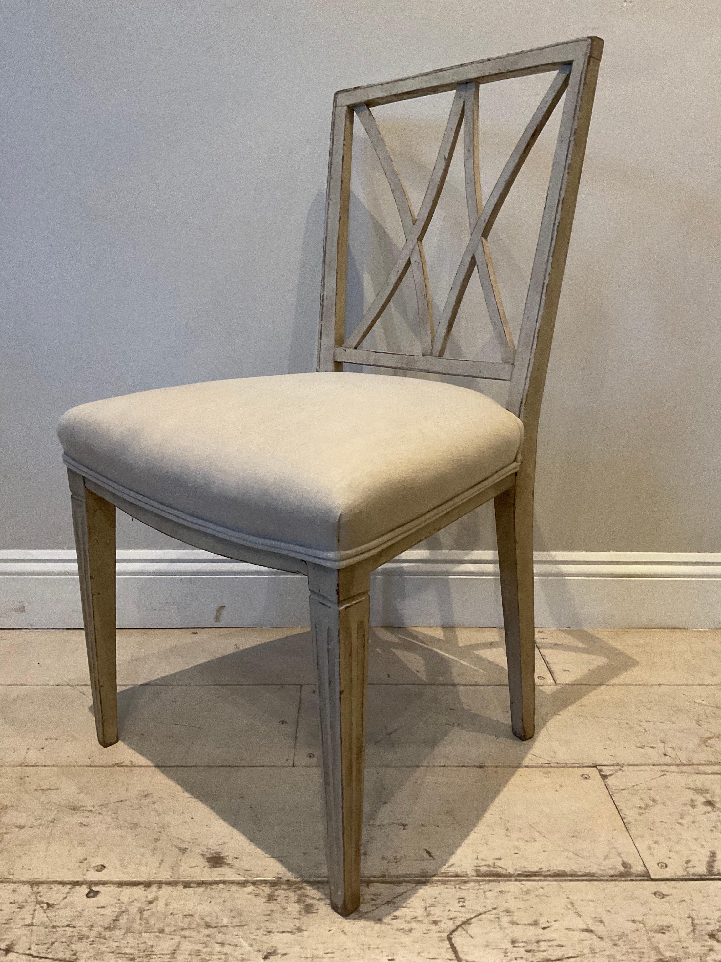 Set of 6, 1940s Stylish Italian Painted Lattice Backed Dining Chairs 14
