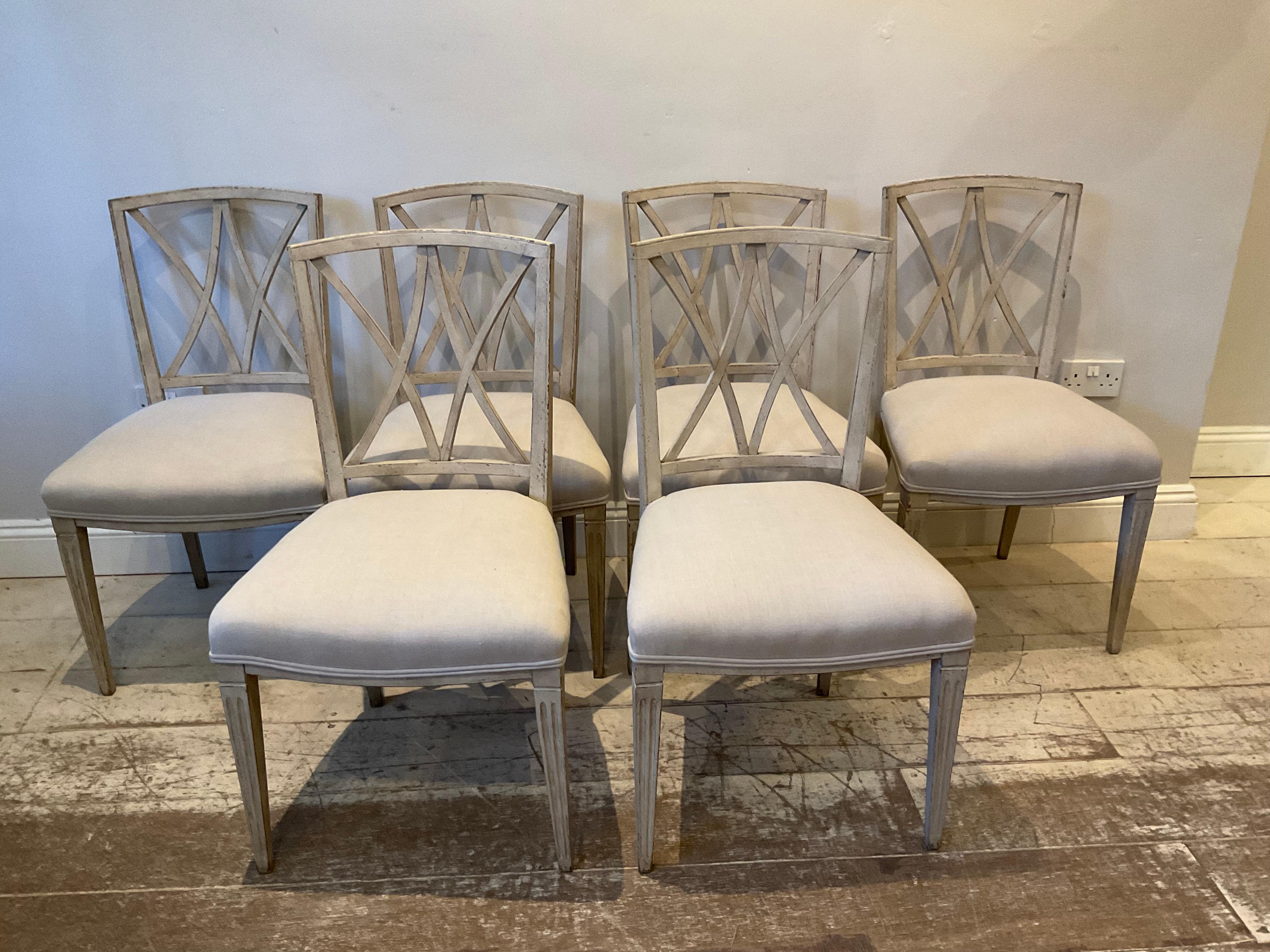 Mid-20th Century Set of 6, 1940s Stylish Italian Painted Lattice Backed Dining Chairs