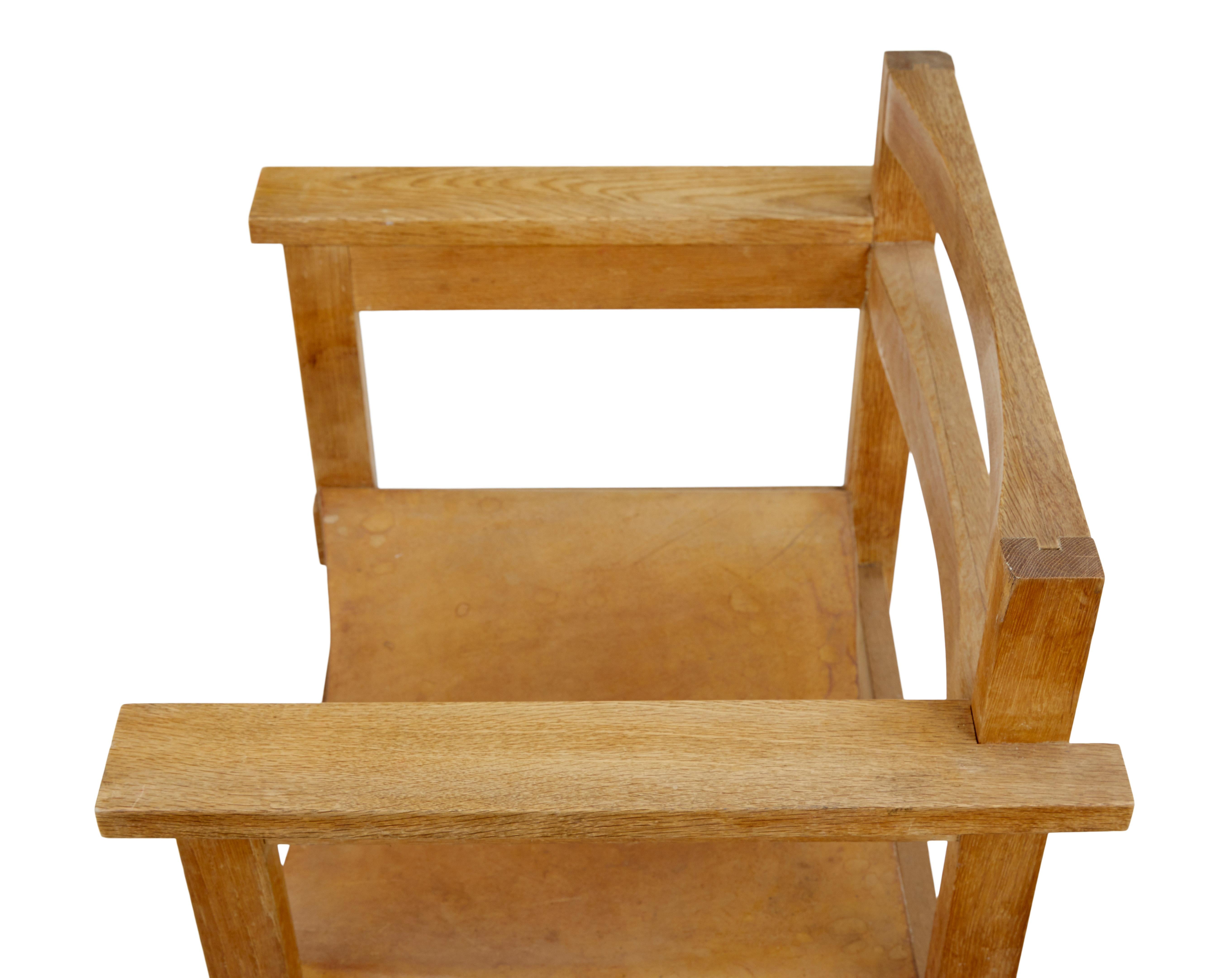 Ensemble de 6 fauteuils modernes scandinaves en chêne et cuir des années 1960 Bon état - En vente à Debenham, Suffolk