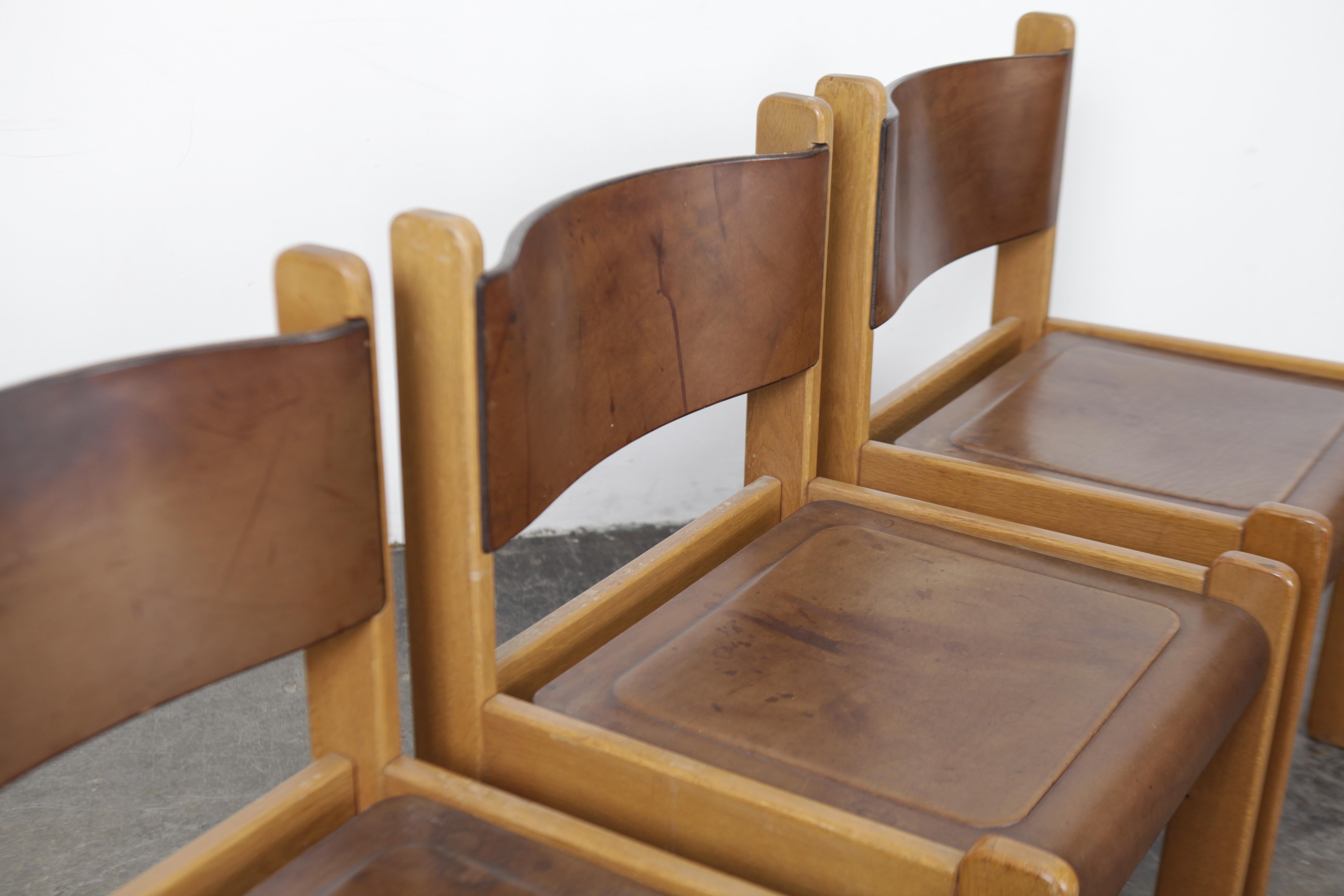 Set of 6 1970s Italian Oak Dining Chairs with Bent Leather Seats 6