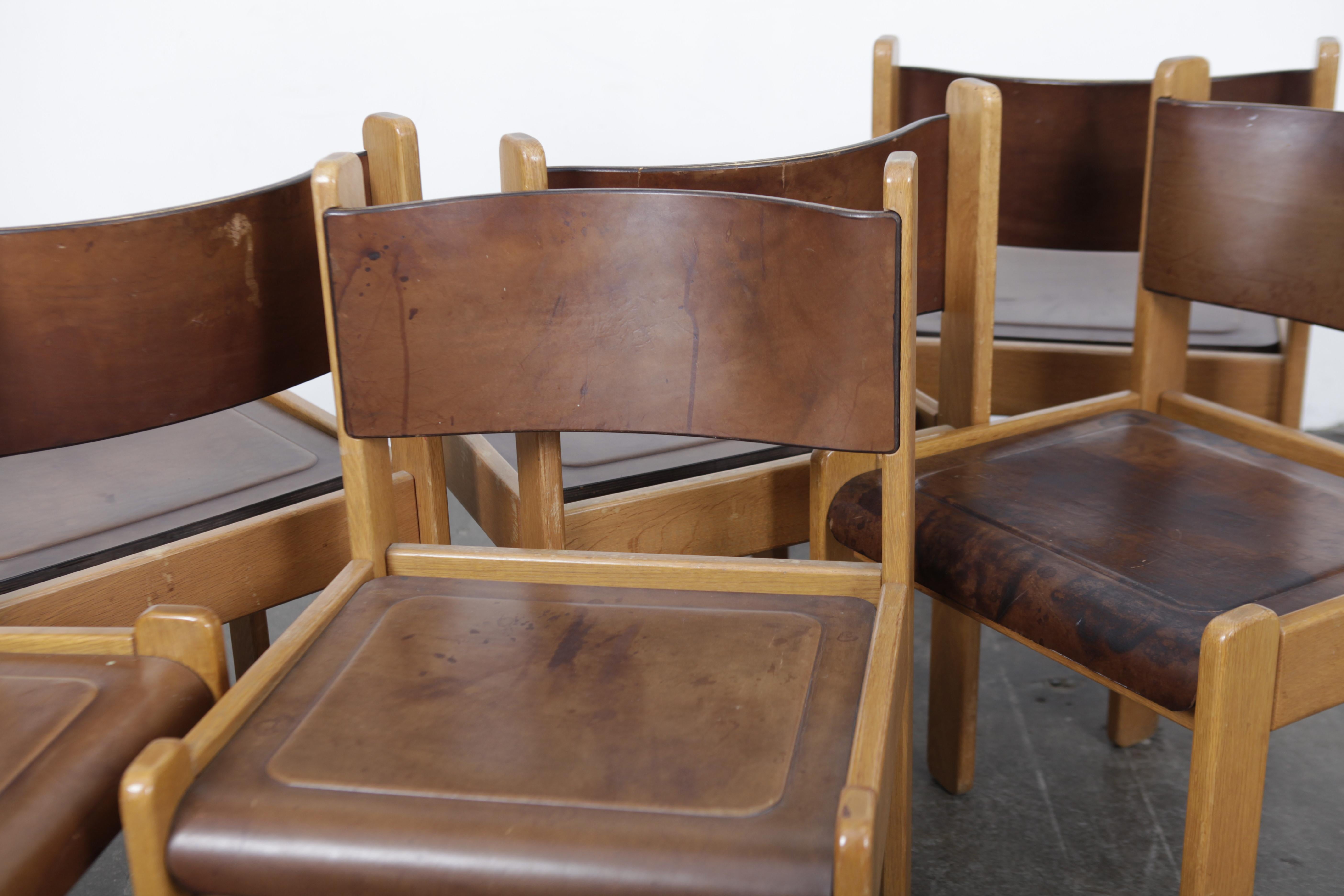Set of 6 1970s Italian Oak Dining Chairs with Bent Leather Seats 7