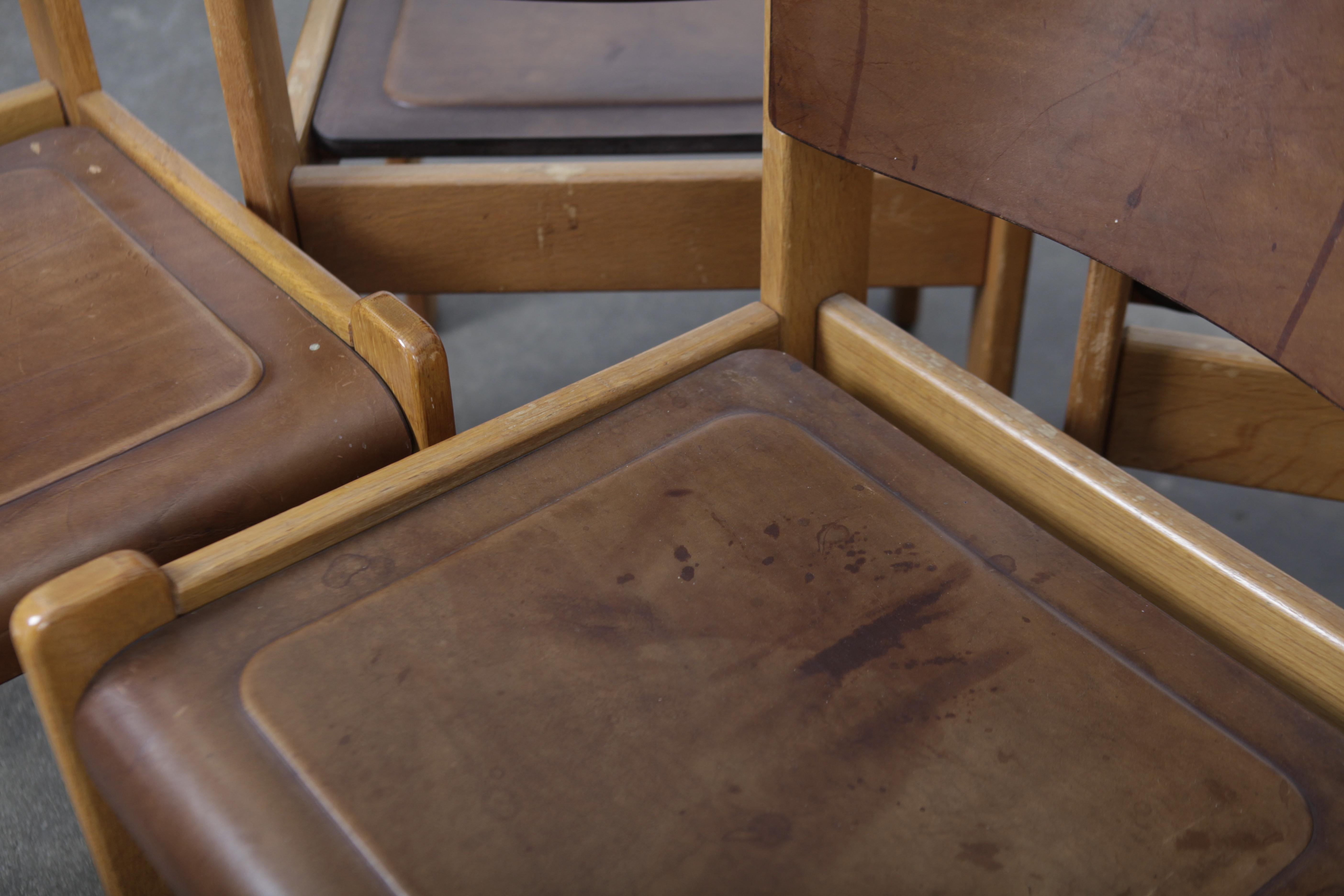 Set of 6 1970s Italian Oak Dining Chairs with Bent Leather Seats 8