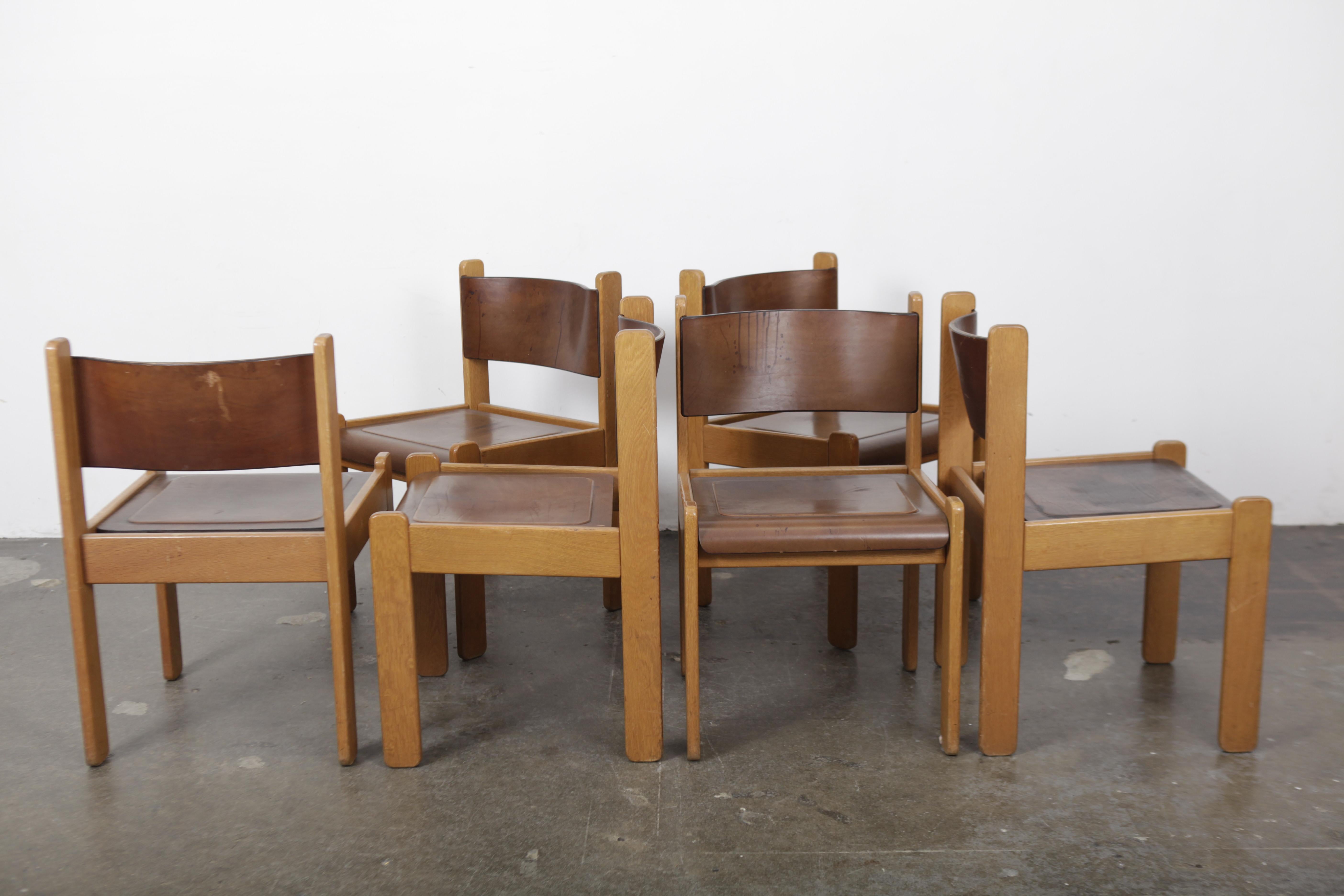 Set of 6 1970s Italian Oak Dining Chairs with Bent Leather Seats 3