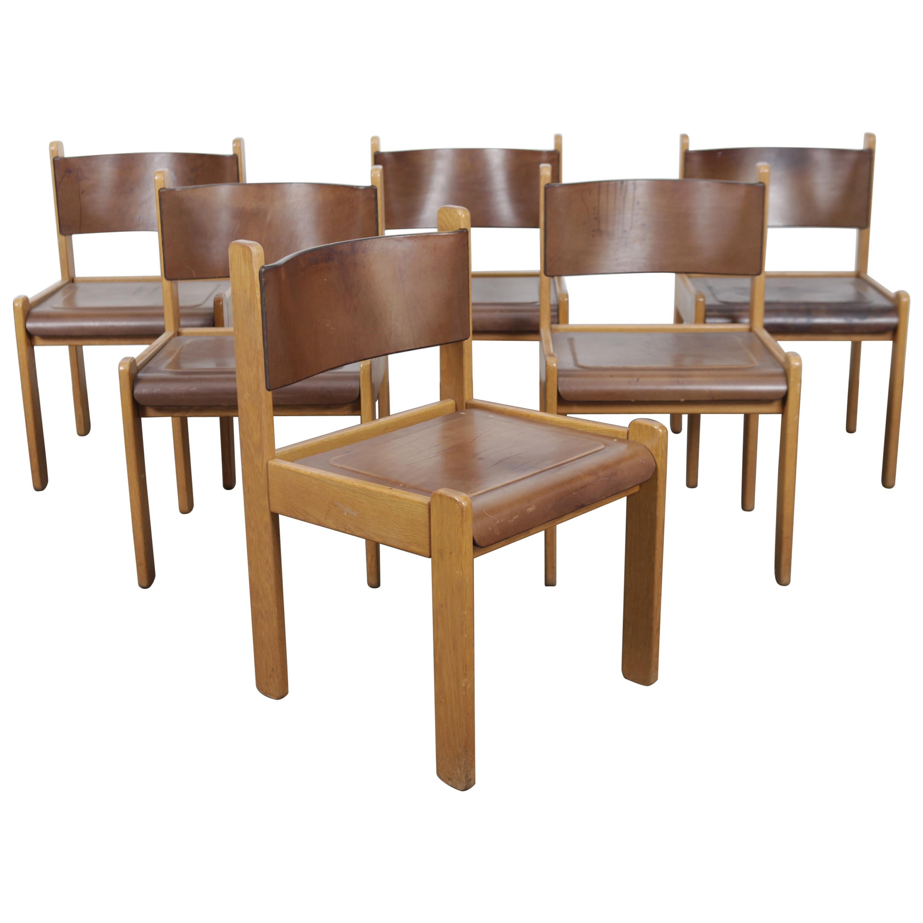 Set of 6 1970s Italian Oak Dining Chairs with Bent Leather Seats