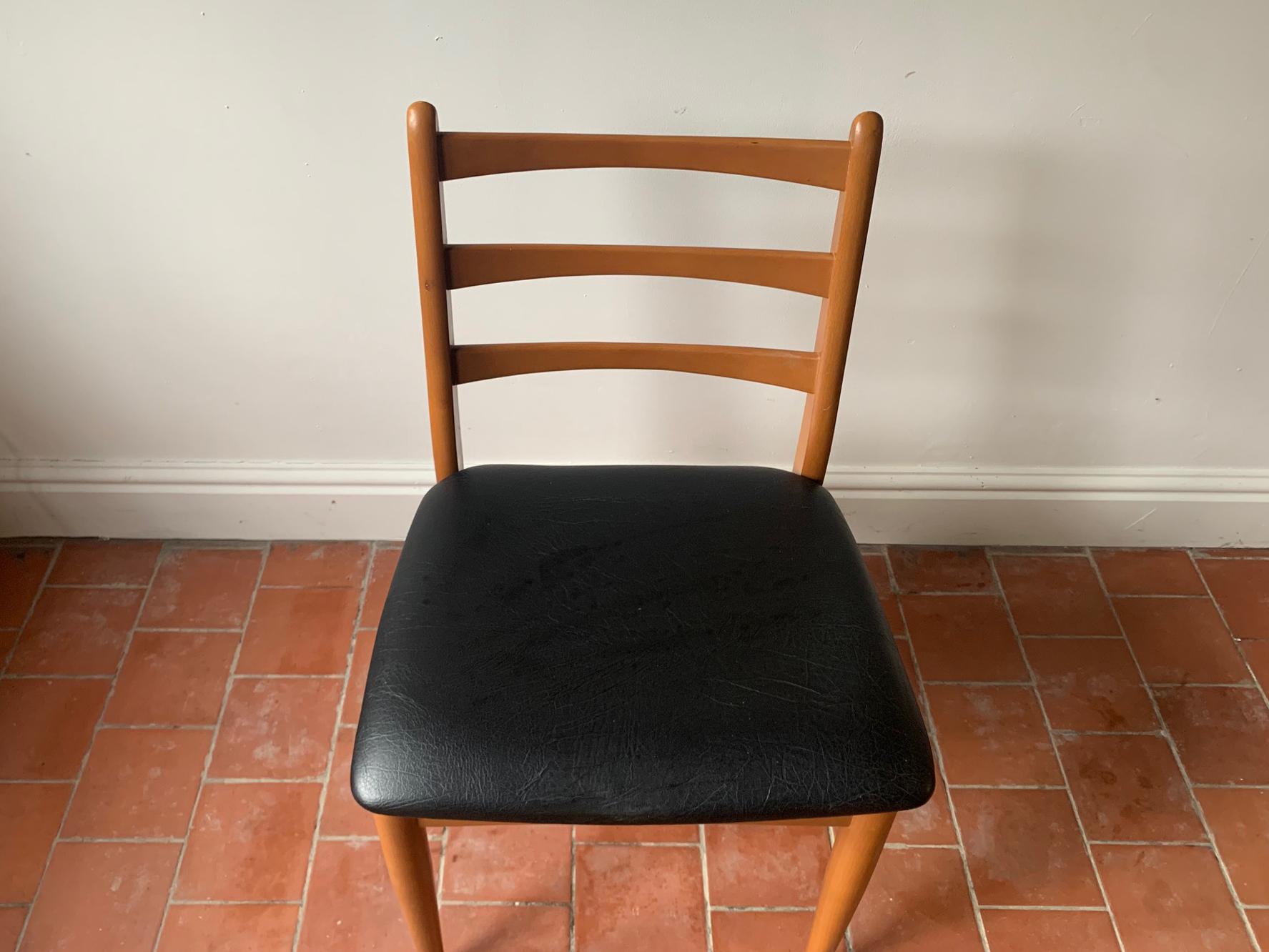 British Set of 6 1970’s mid century dining chairs by Schreiber For Sale