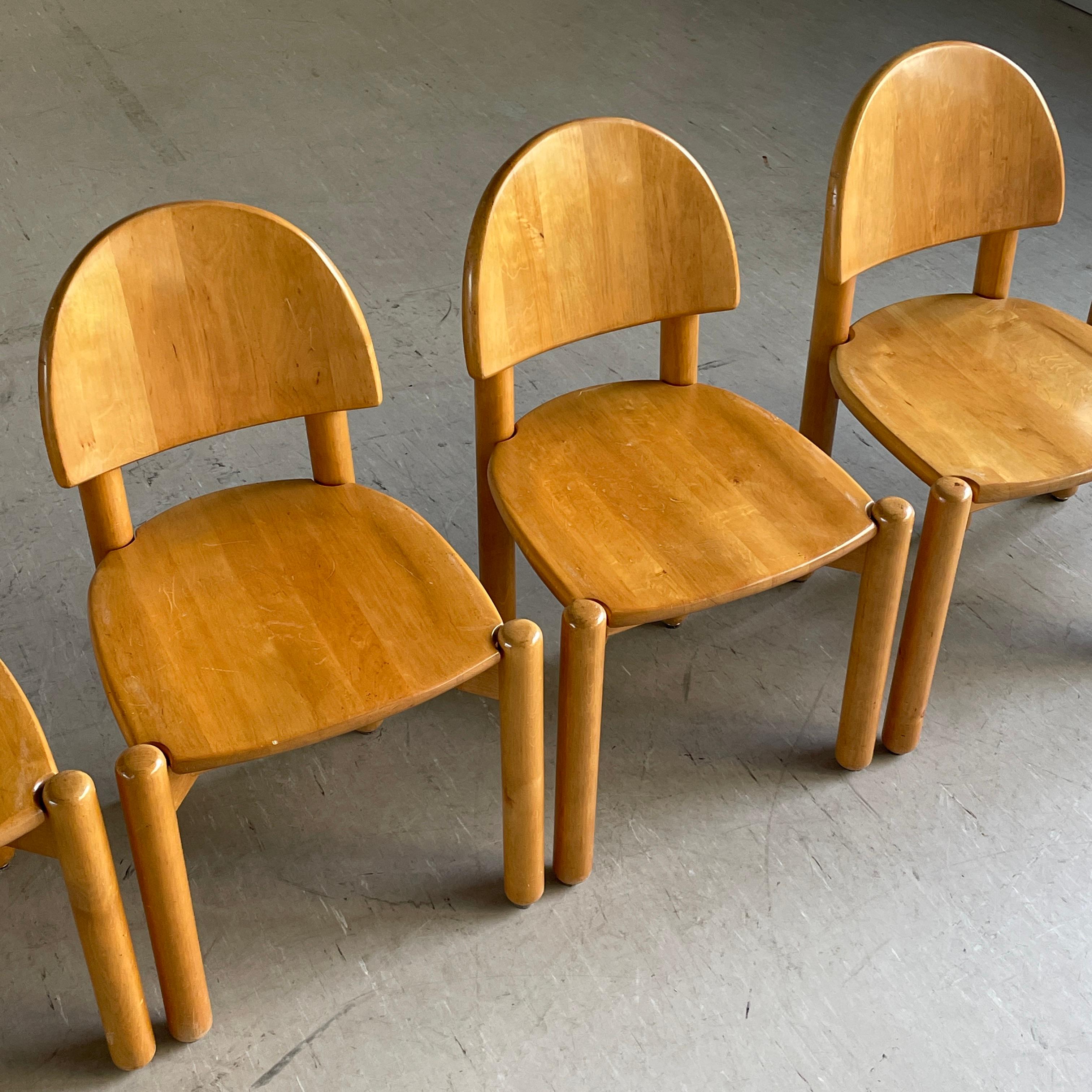 Set of 6 1970's Rainer Daumiller solid beechwood dining chairs, Denmark im Angebot 3