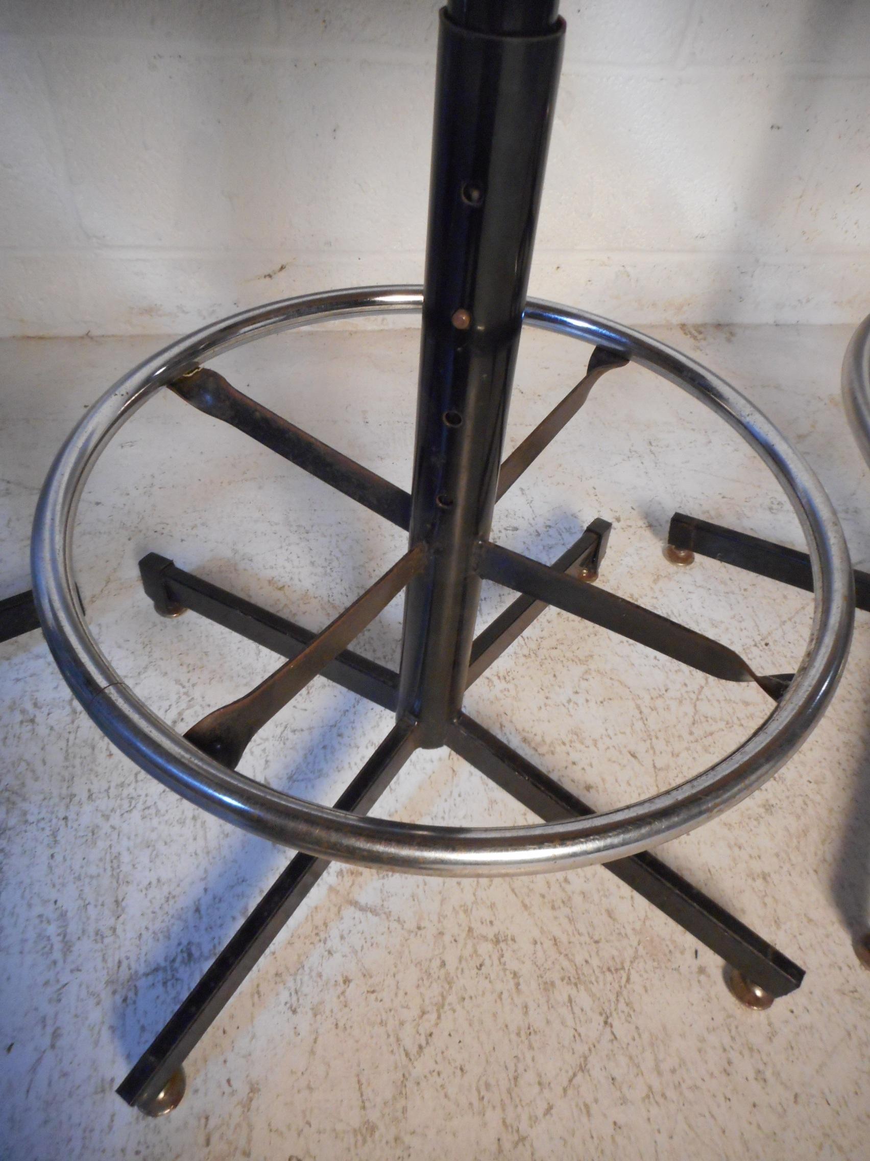Set of 6 Adjustable Swivel Stools by Admiral Chrome Corp. In Good Condition In Brooklyn, NY