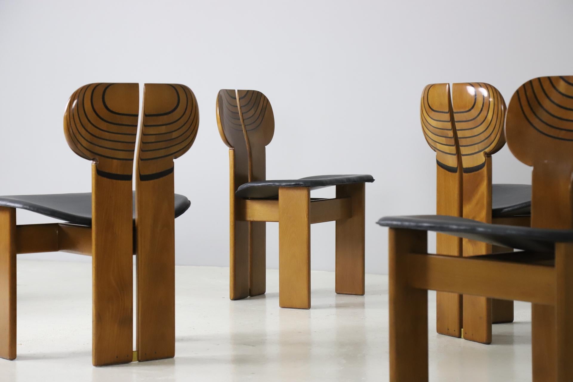 Mid-Century Modern Set of 6 ‘Africa’ Chairs by Afra & Tobia Scarpa for Maxalto, 1975 For Sale