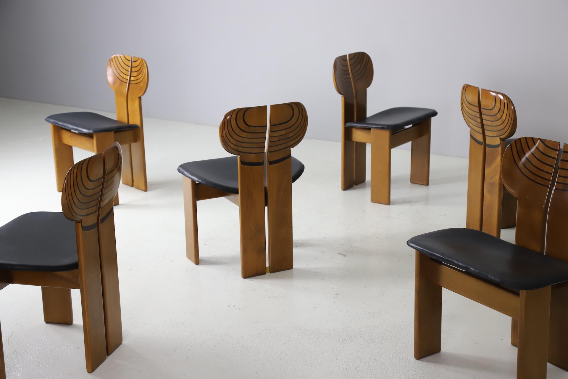 Italian Set of 6 ‘Africa’ Chairs by Afra & Tobia Scarpa for Maxalto, 1975 For Sale