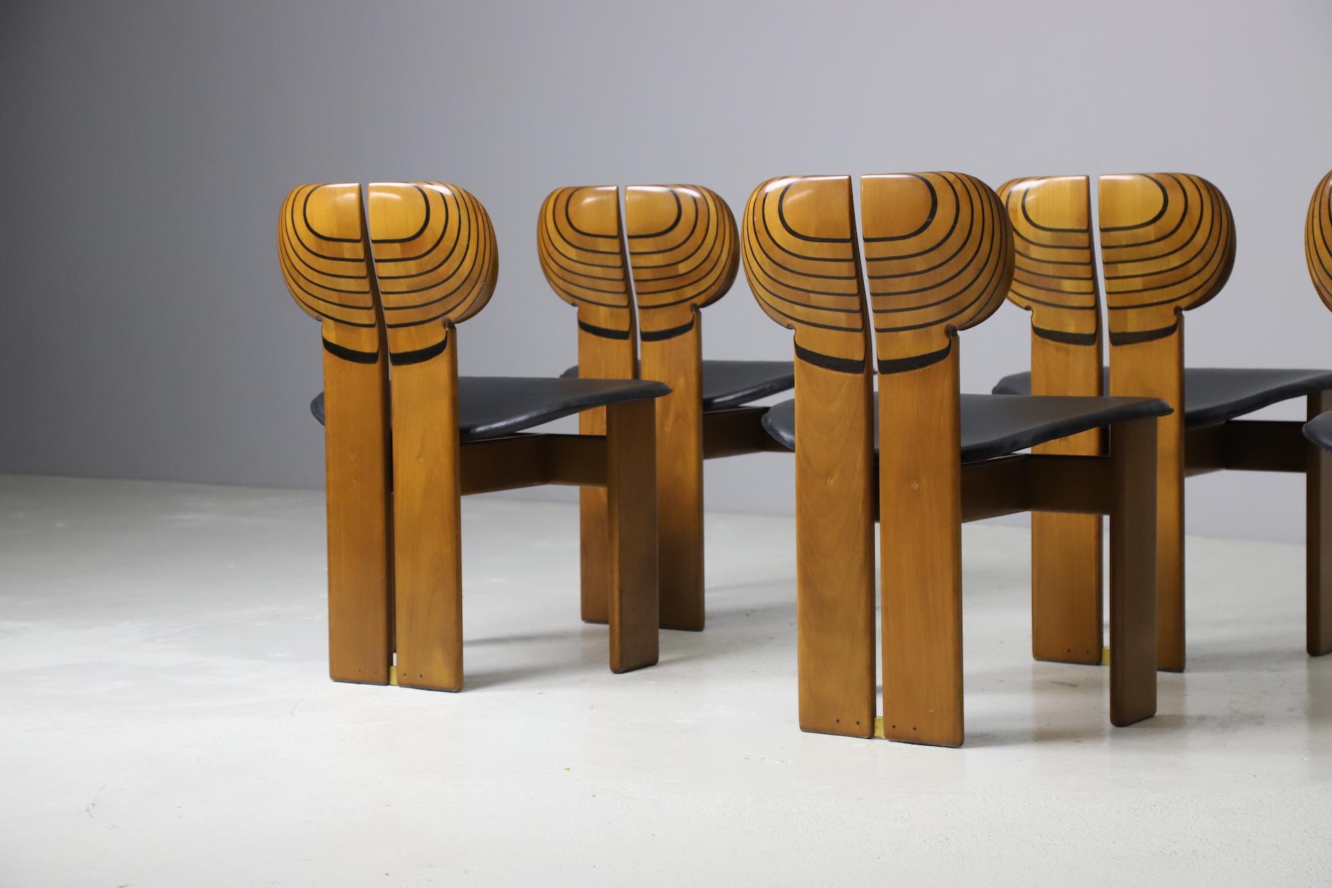 Late 20th Century Set of 6 ‘Africa’ Chairs by Afra & Tobia Scarpa for Maxalto, 1975 For Sale