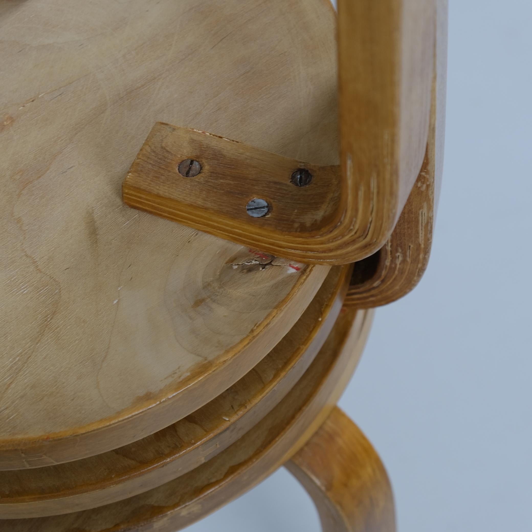 Set of 6 Alvar Aalto 3 Legged Stackable Birch Stools Model. 60, Artek 1930s For Sale 7