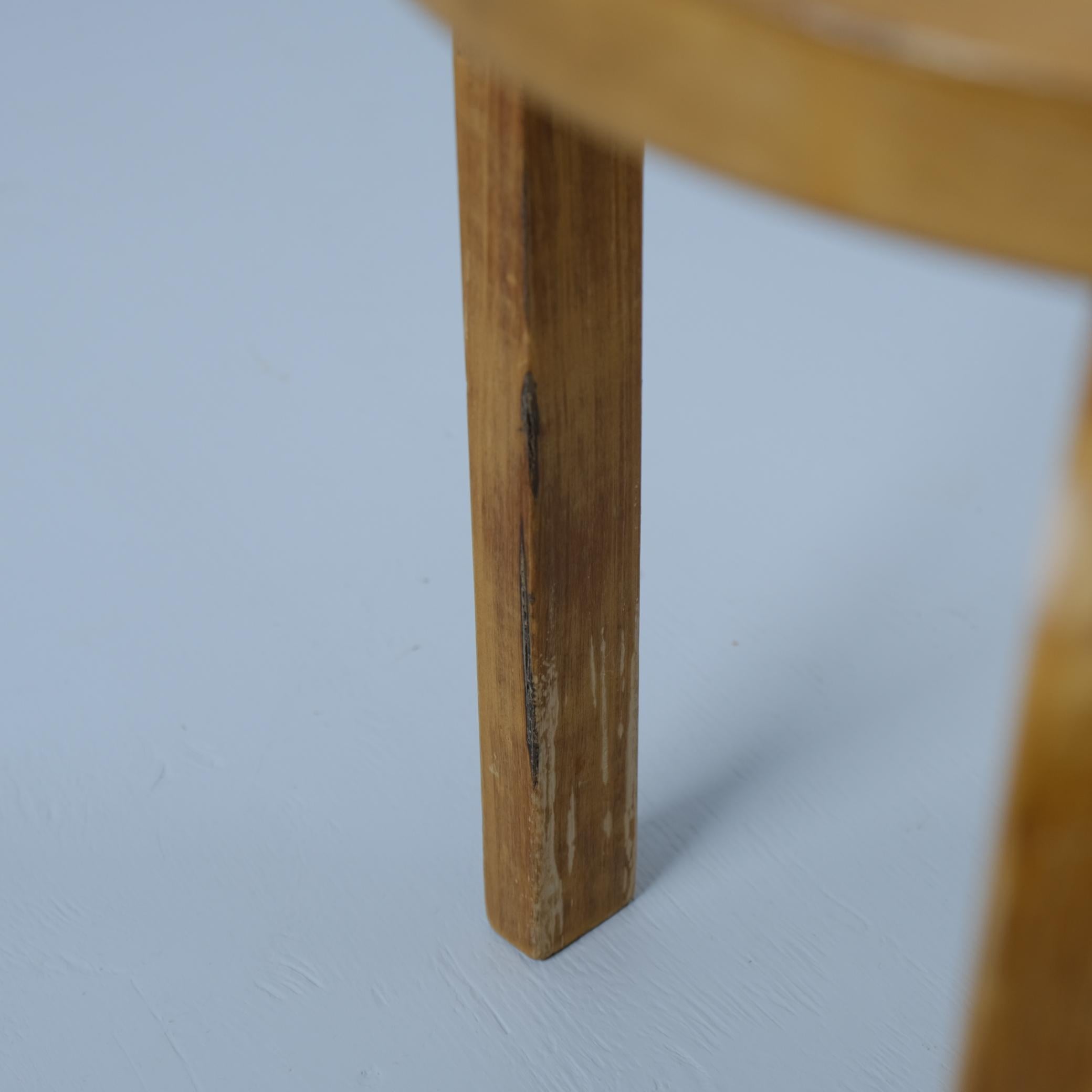 Scandinavian Modern Set of 6 Alvar Aalto 3 Legged Stackable Birch Stools Model. 60, Artek 1930s For Sale