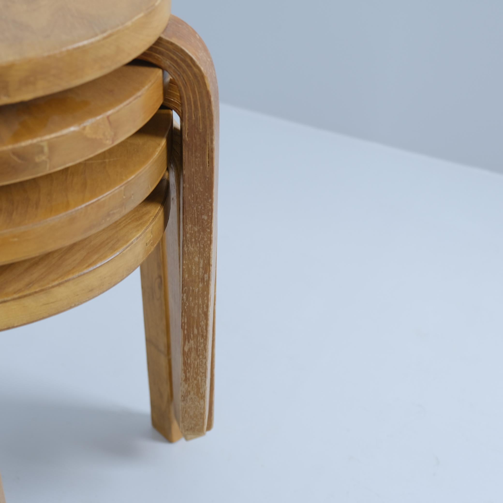 Set of 6 Alvar Aalto 3 Legged Stackable Birch Stools Model. 60, Artek 1930s In Good Condition For Sale In Helsinki, FI