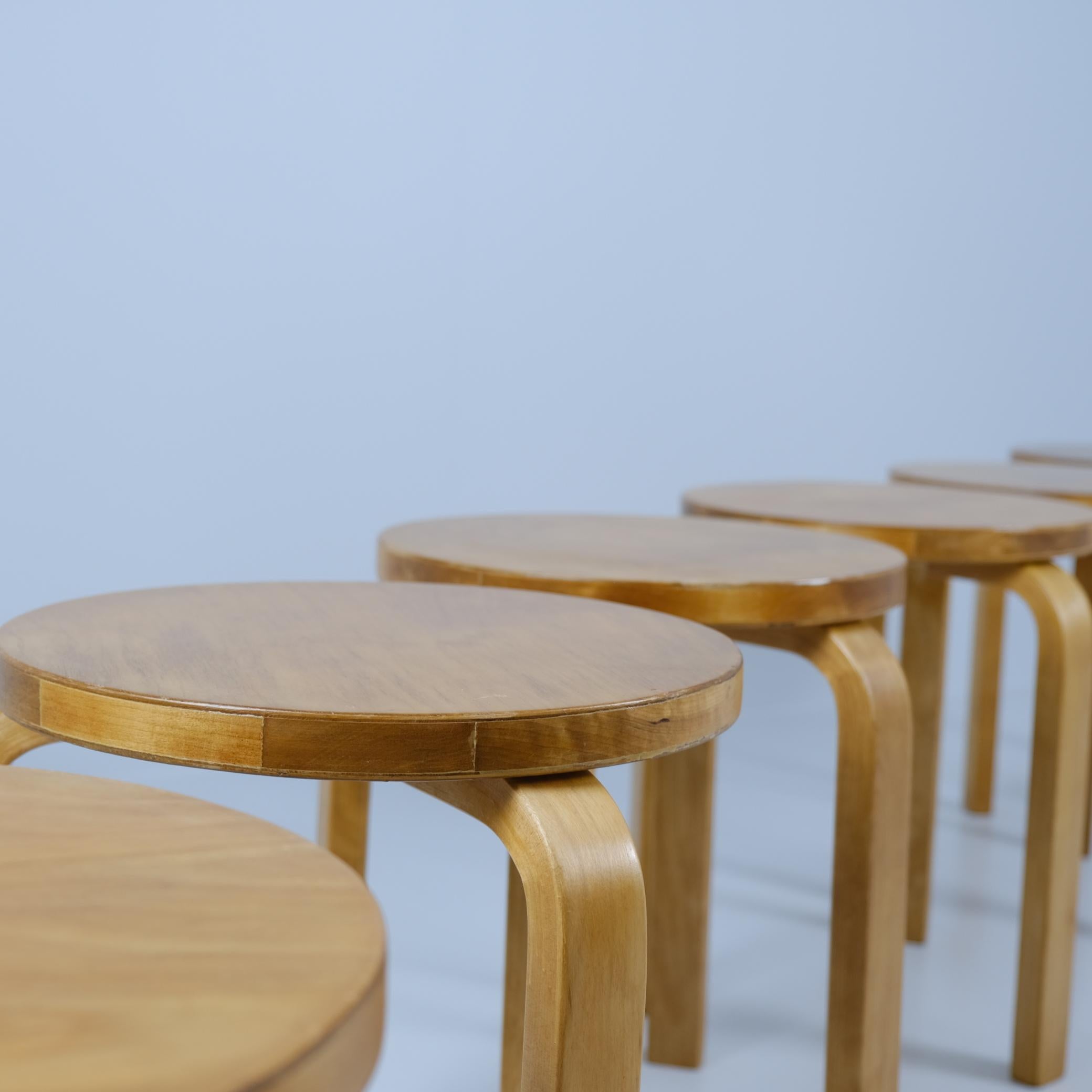 Birch Set of 6 Alvar Aalto 3 Legged Stackable Stools Model 60, Artek 1960s For Sale