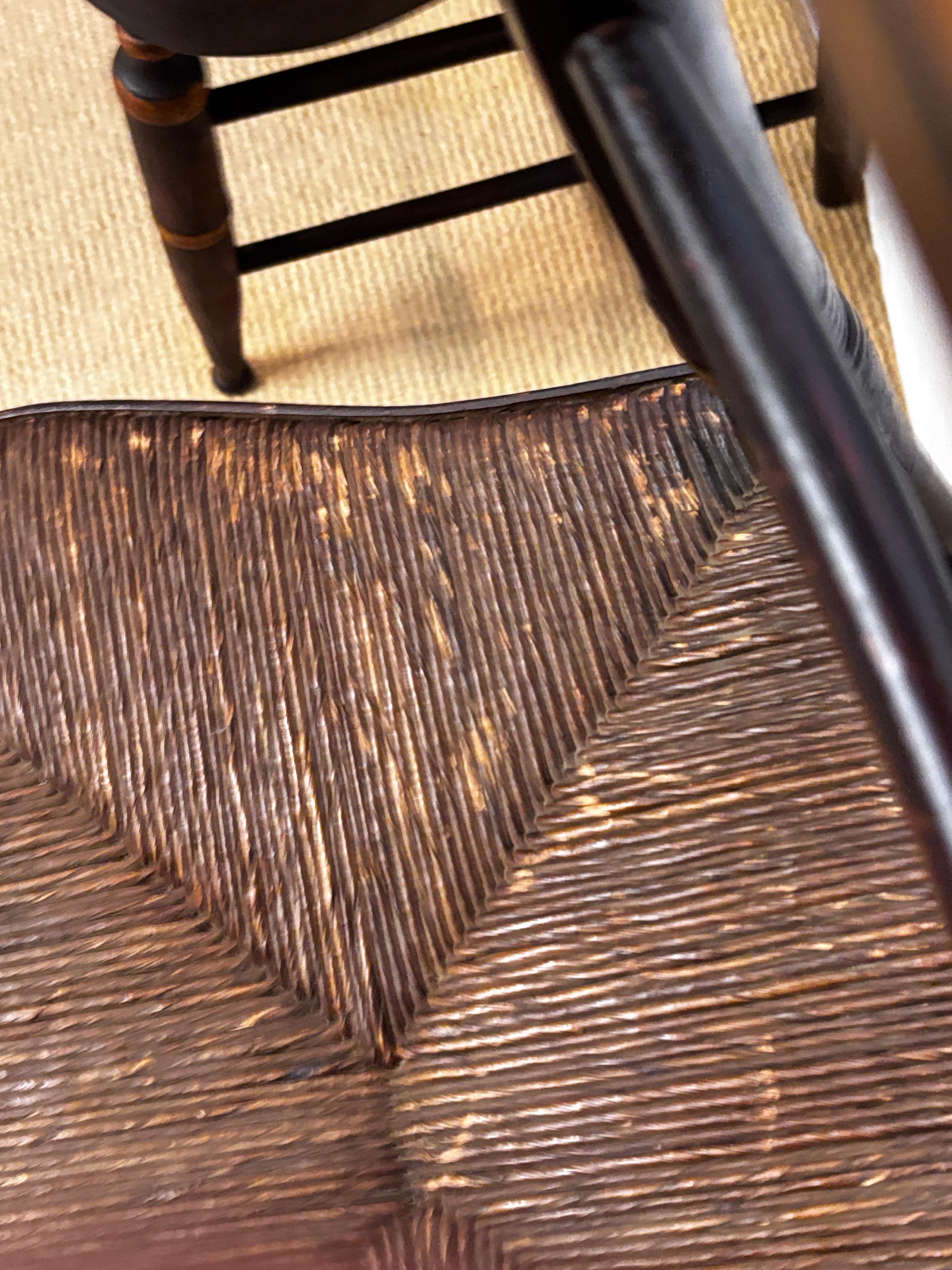 Ensemble de 6 chaises américaines de style Hitchcock avec sièges en jonc tissé en vente 3