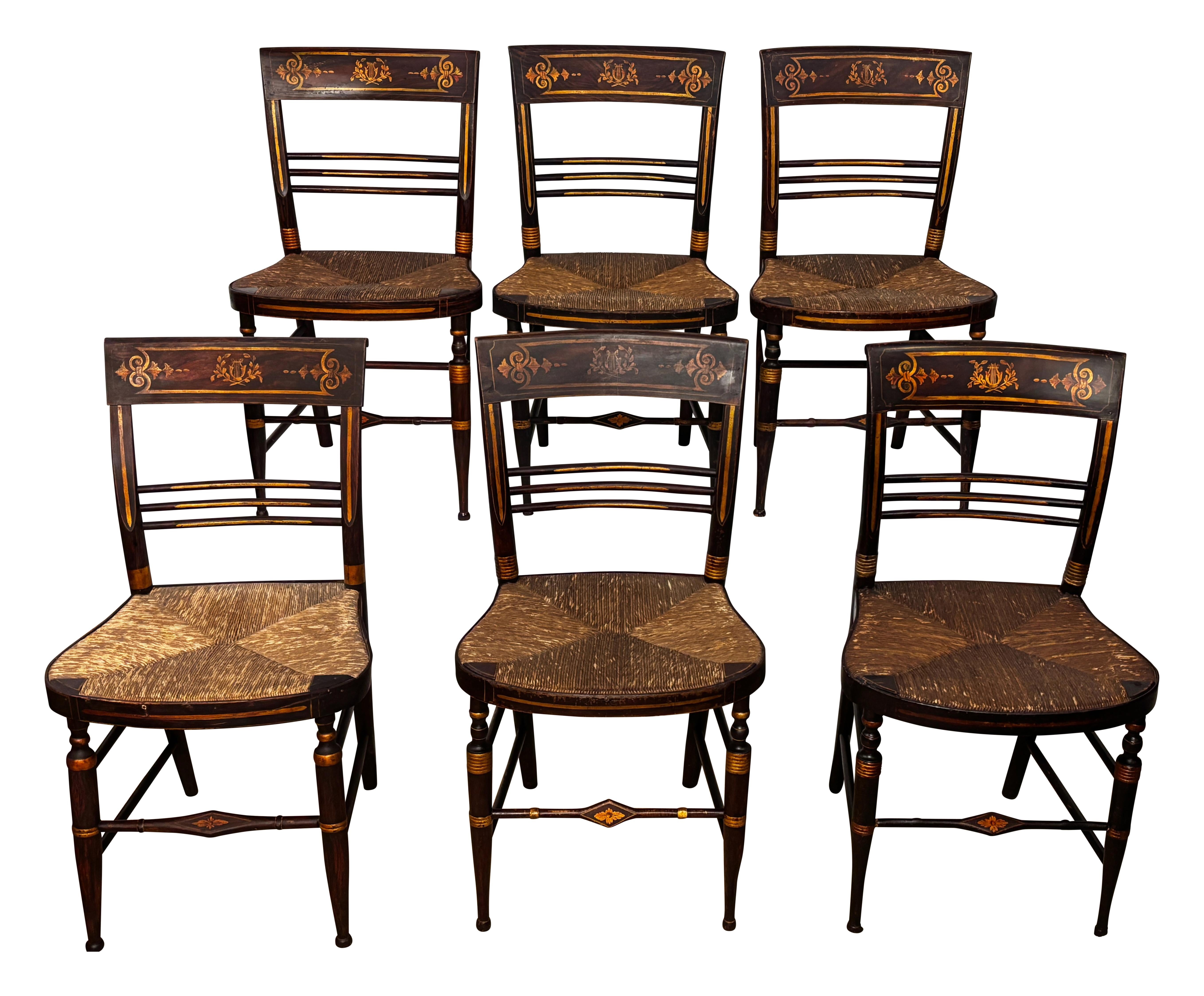Classique américain Ensemble de 6 chaises américaines de style Hitchcock avec sièges en jonc tissé en vente