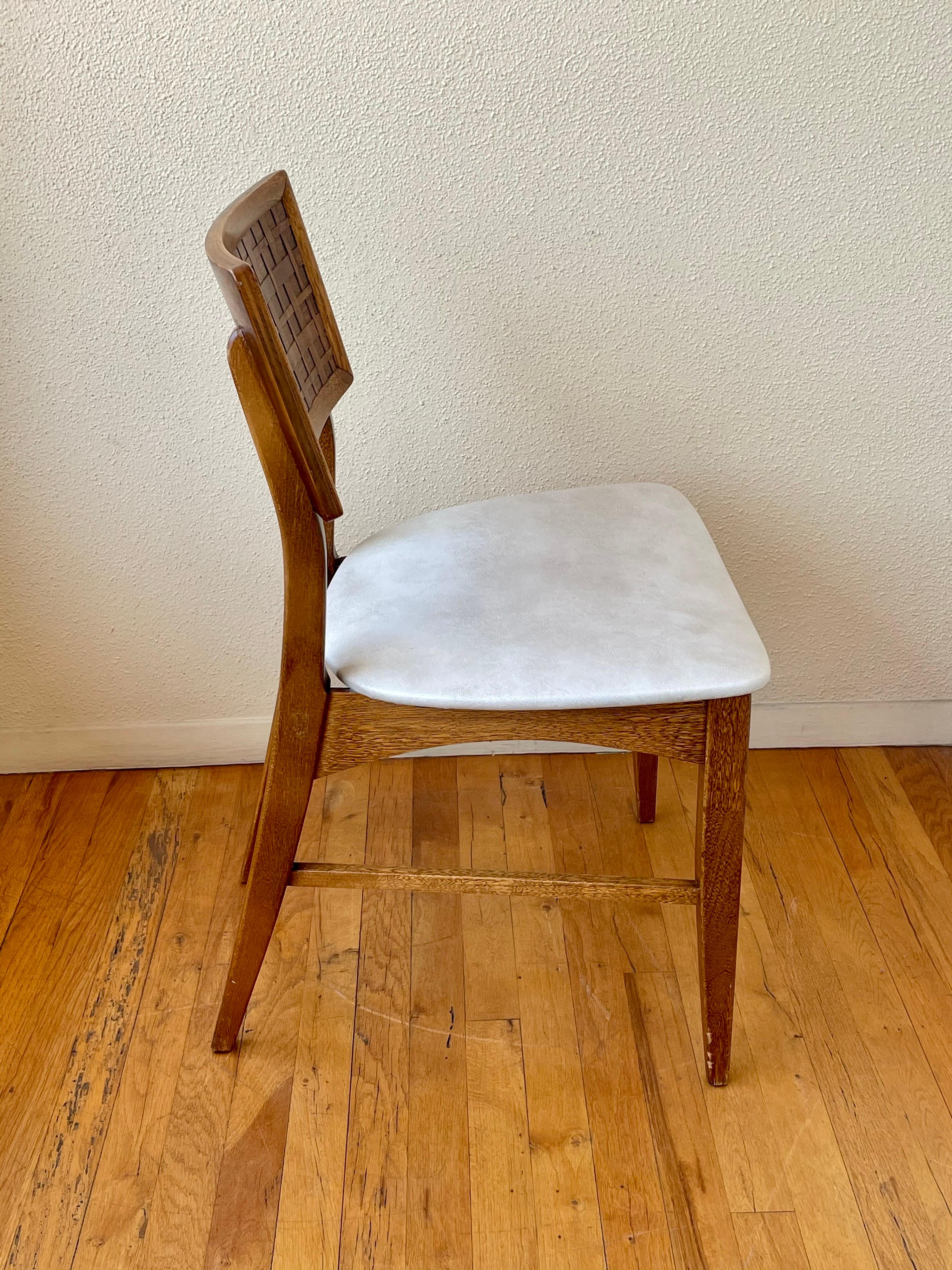 Naugahyde Set of 6 American Mid Century Atomic Age Walnut Dining Chairs 1 Captain Chair