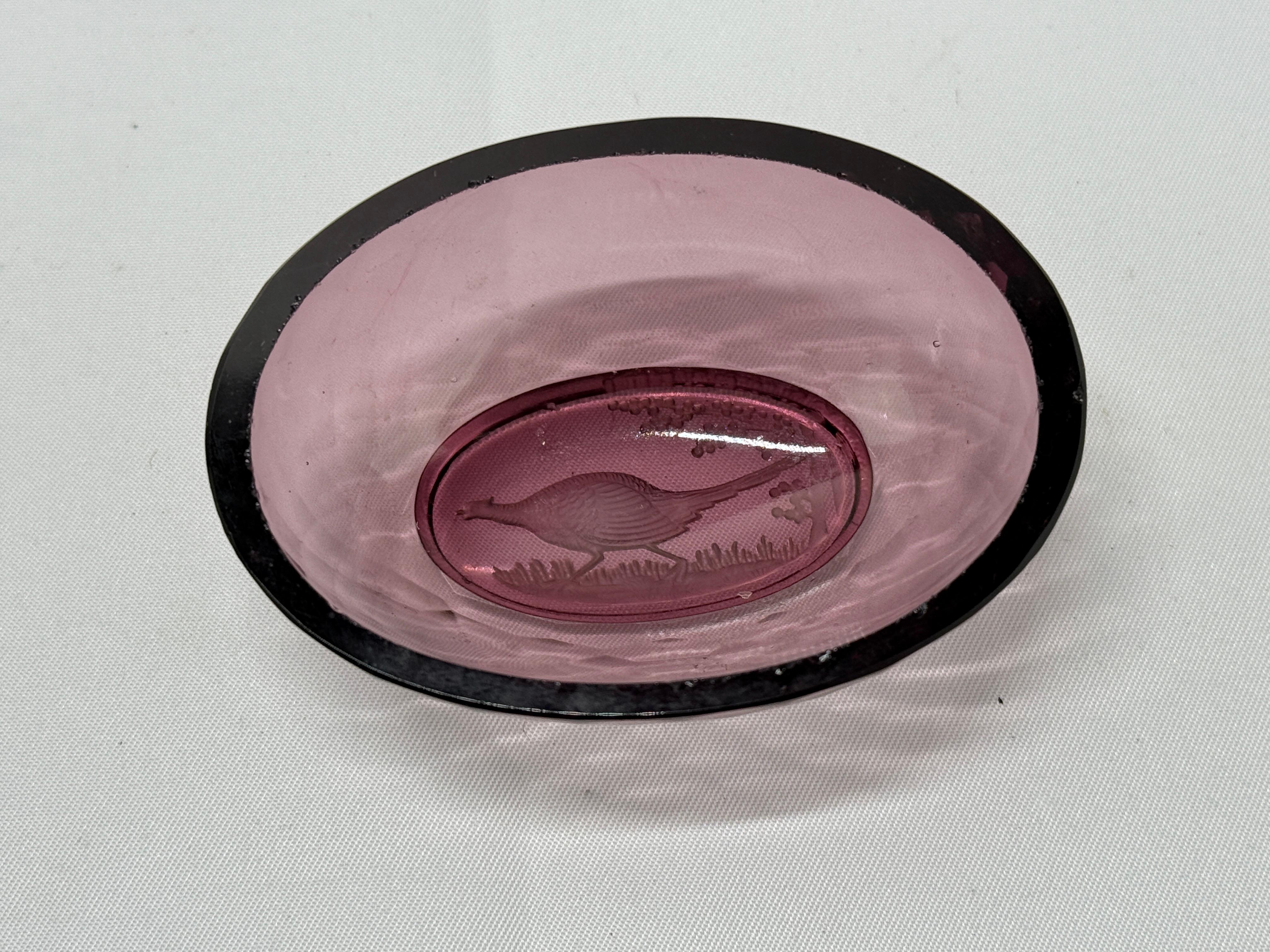 Set of 6, Amethyst Glass Intaglio Pheasant Cut Open Salt Cellars In Good Condition In Atlanta, GA