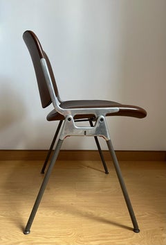 Set di 6 sedie in pelle impilabili Anonima Castelli Dsc-106 di Giancarlo Piretti