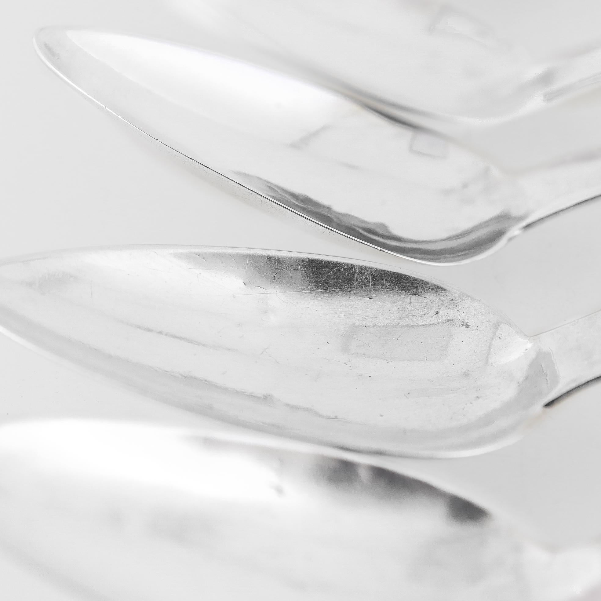 Set of 6 Antique American Monogrammed Coin Silver Teaspoons by Joseph Shoemaker en venta 4