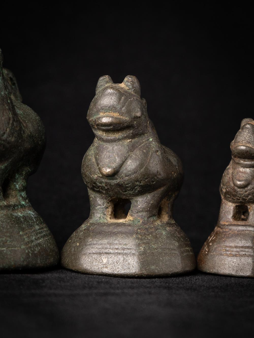 Set of 6 antique bronze Opium Weights from Burma For Sale 3