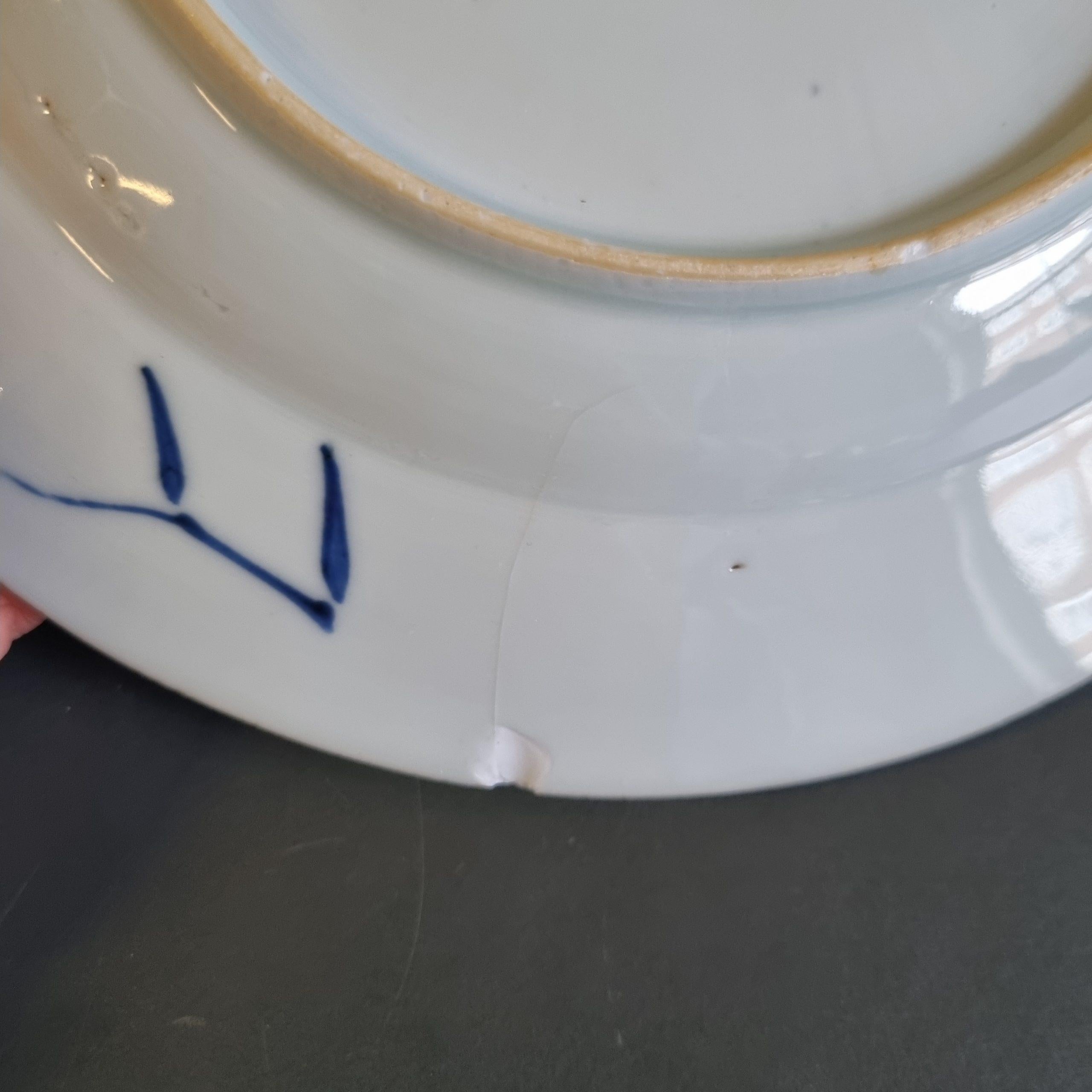 Set von 6 antiken chinesischen Kangxi/Yongzheng-Esstellern aus Porzellan in Blau und Weiß im Zustand „Gut“ im Angebot in Amsterdam, Noord Holland