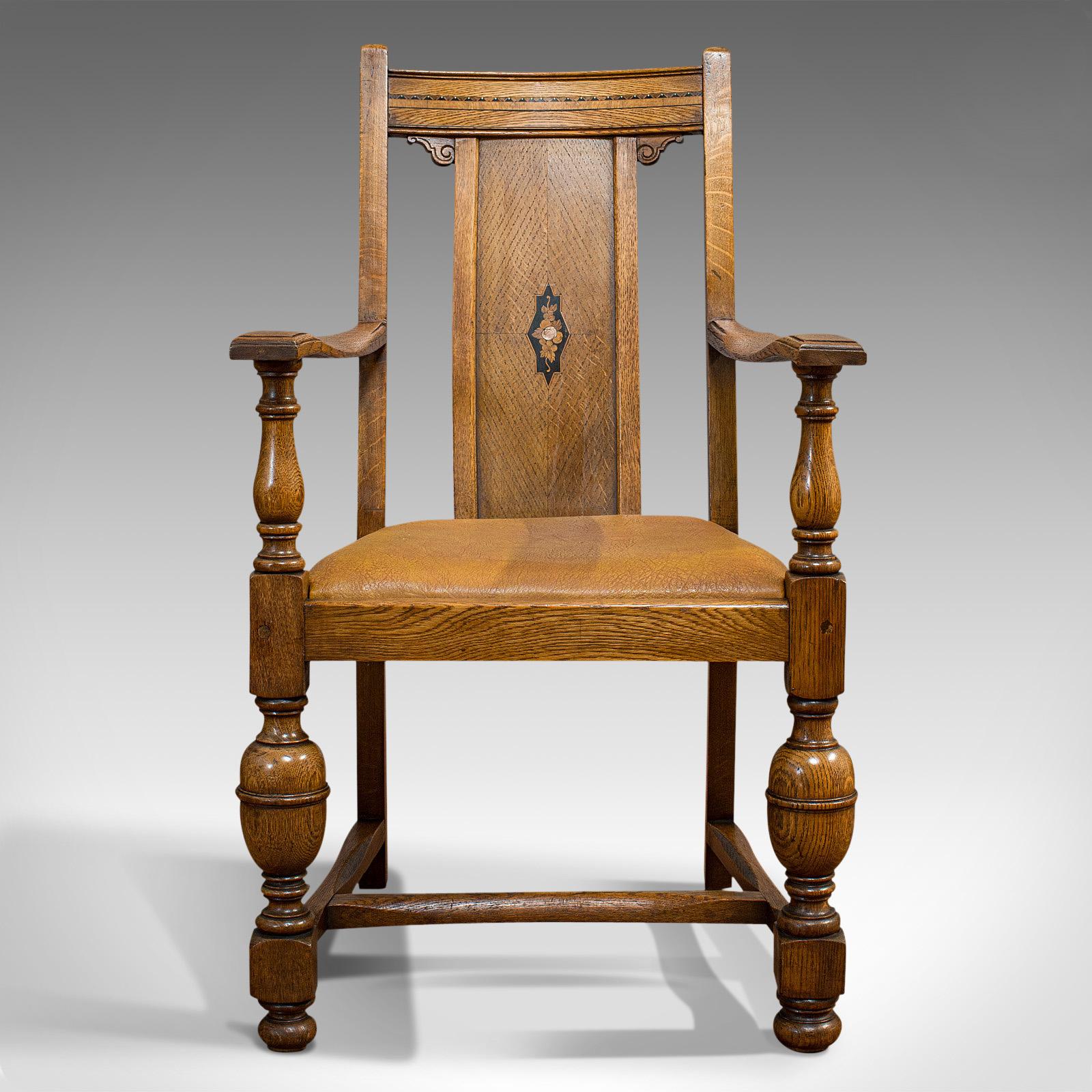 This is a set of 6 antique dining chairs. An English, golden oak dining suite, dating to the Edwardian period, circa 1910.

A suite benefiting from beautiful warm tones 
Each displays a desirable aged patina
Crafted from English golden oak and