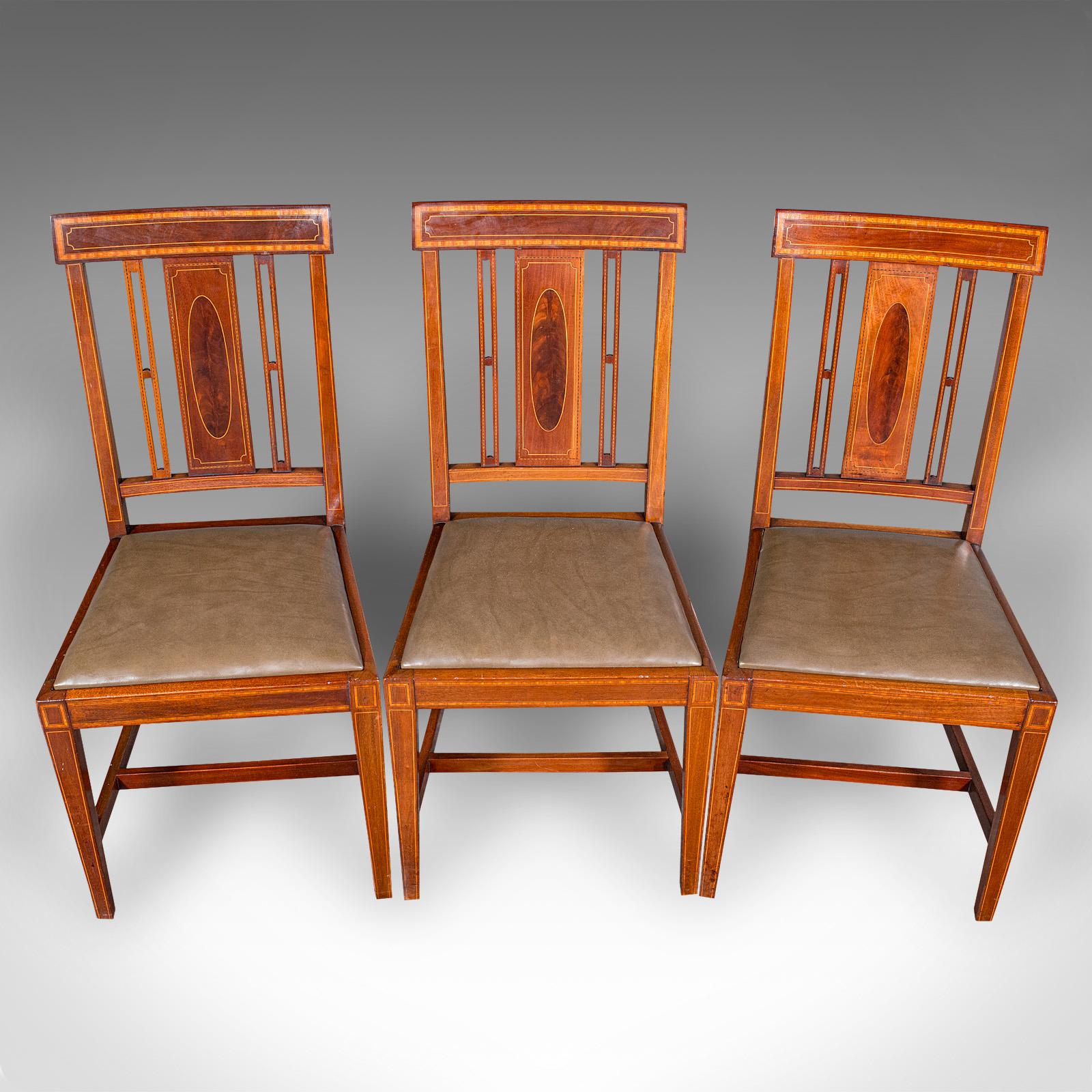 XX secolo Set di 6 sedie da sala da pranzo antiche, noce inglese, Suite, Shoolbred, Edwardian in vendita