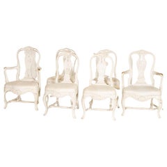 Ensemble de 6 chaises de salle à manger rococo suédoises anciennes du début du 20ème siècle peintes en blanc