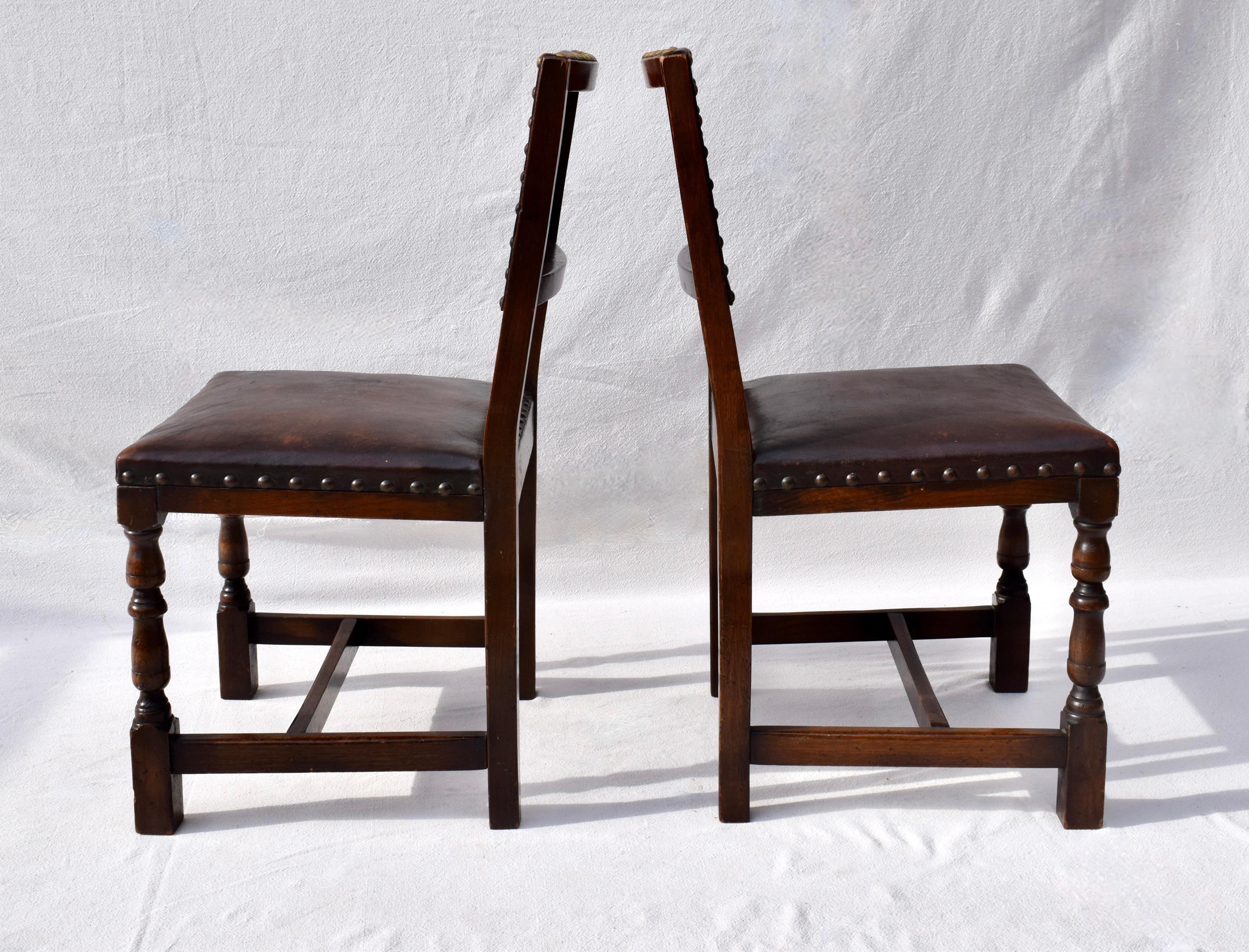 19th Century Set of 6 Antique English Oak and Leather Chairs With Brass Fittings