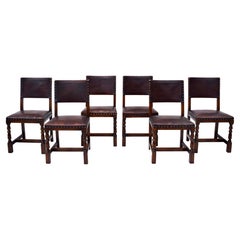 Ensemble de 6 chaises anglaises anciennes en chêne et cuir avec accessoires en laiton