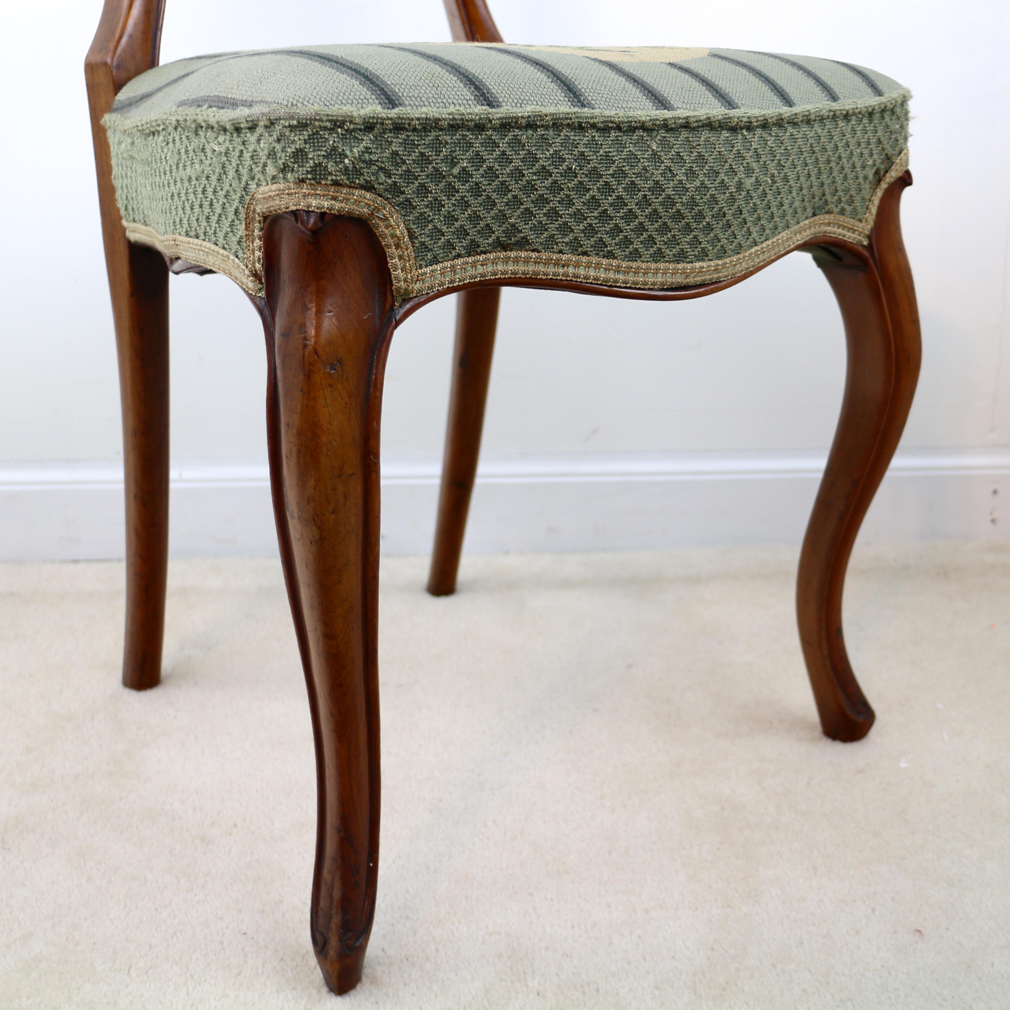 Set of 6 Antique English Victorian Walnut Balloon Back Dining Chairs, circa 1860 3