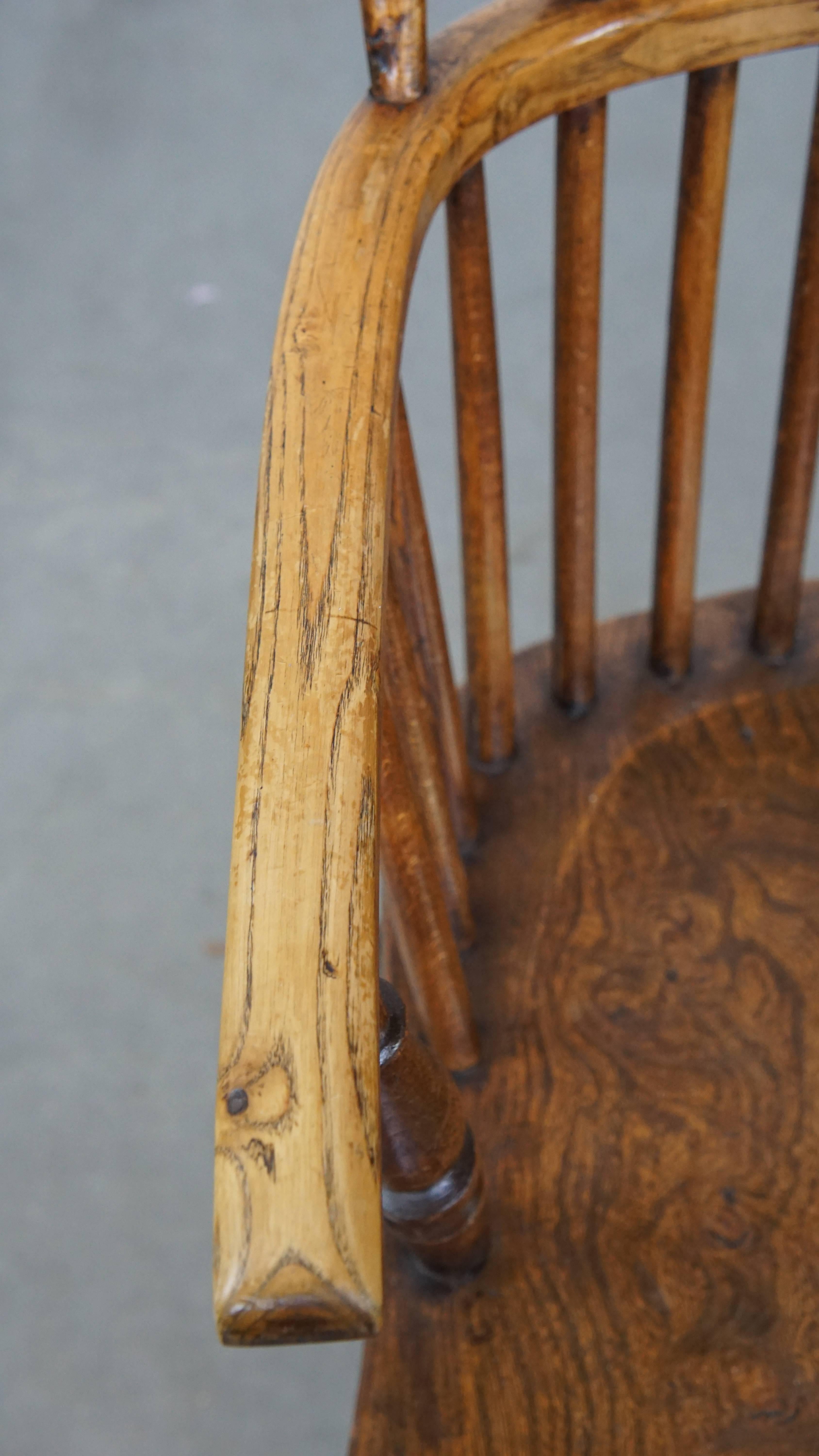 Set of 6 Antique English Windsor Chairs from the 19th Century Made of Elm For Sale 2