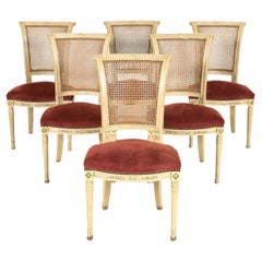 Satz von 6 antiken französischen Esszimmerstühlen im Directoire-Stil mit lackierter Schilfrohrrückenlehne