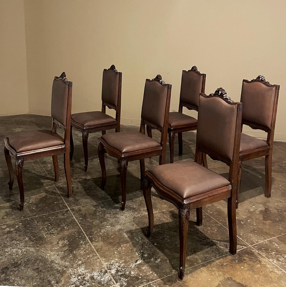 Fait main Ensemble de 6 chaises de salle à manger françaises anciennes de style Louis XVI en vente