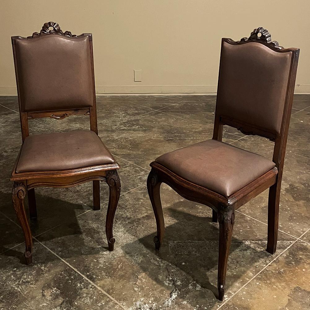 20ième siècle Ensemble de 6 chaises de salle à manger françaises anciennes de style Louis XVI en vente