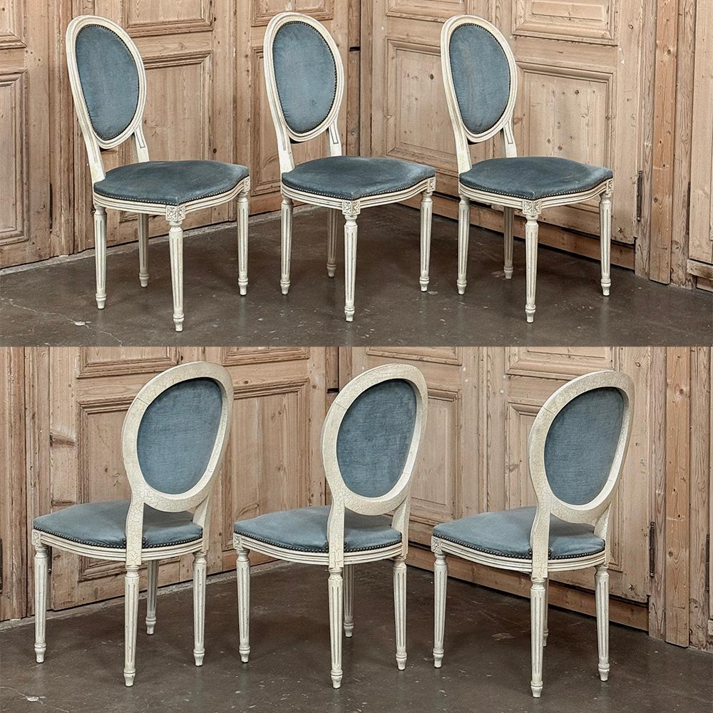 Satz von 6 Antique French Louis XVI gemalt Esszimmerstühle mit Mohair im Angebot 8