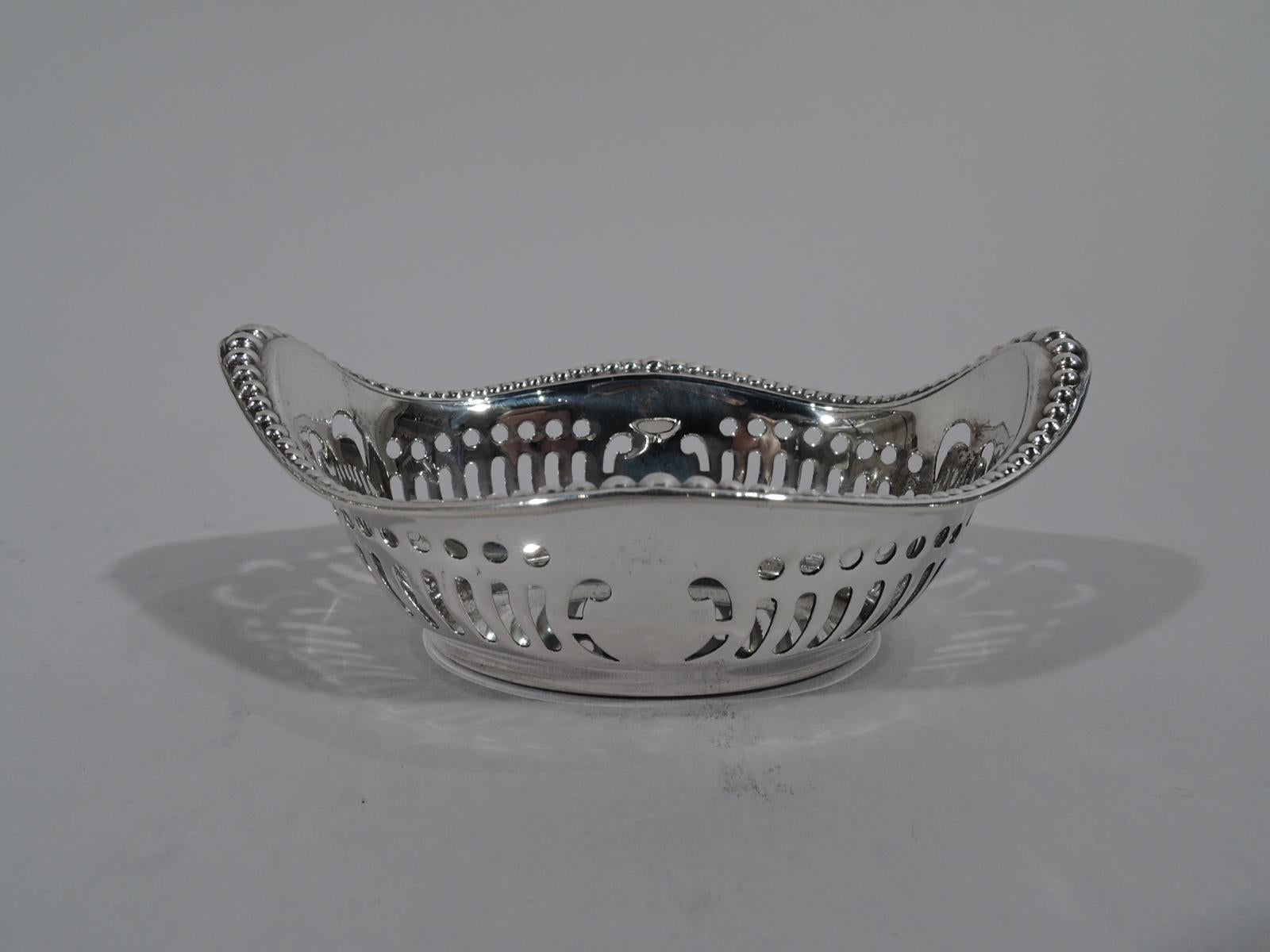 Set of 6 Antique Gorham Edwardian Sterling Silver Nut Dishes In Excellent Condition In New York, NY