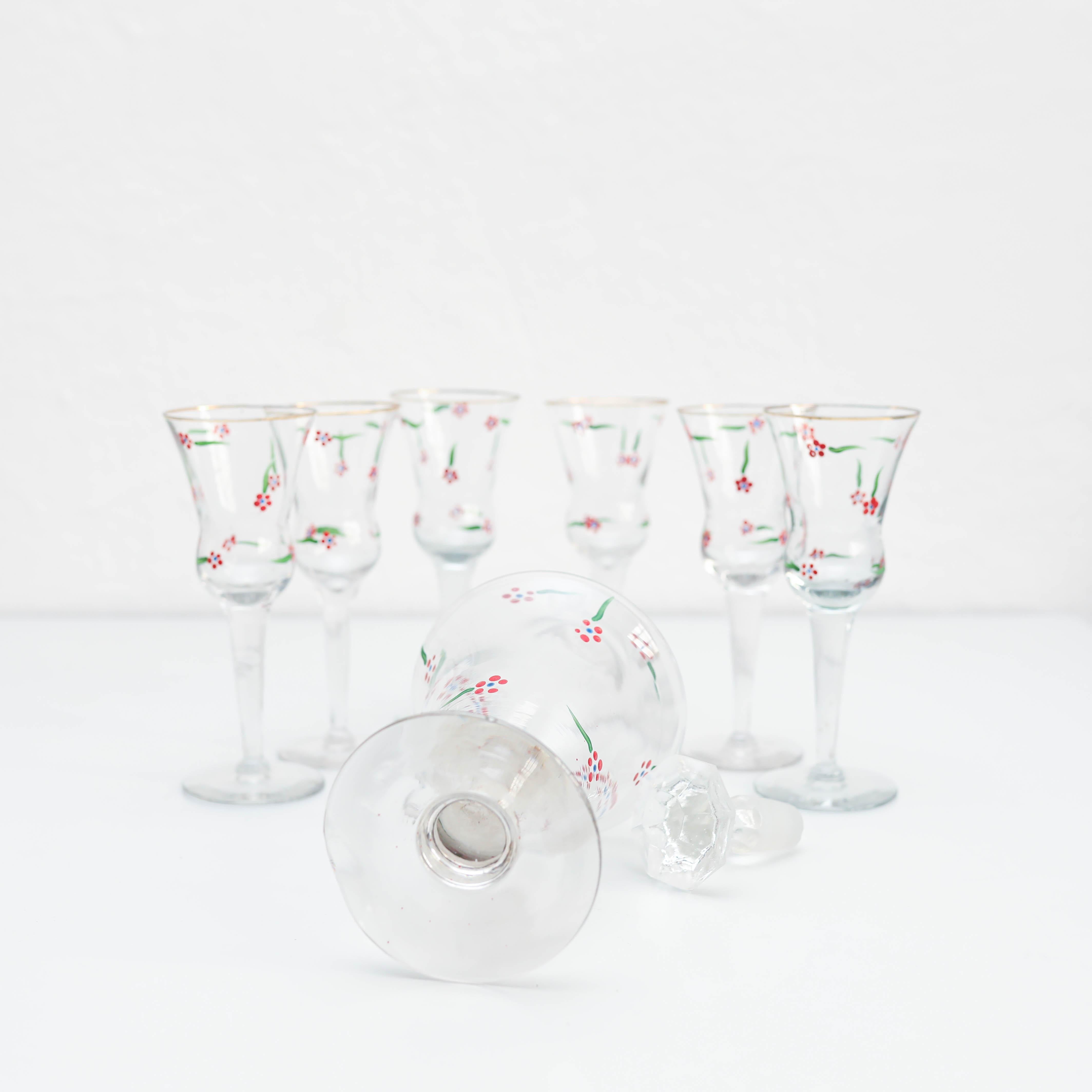  Set of 6 Antique hand painted Glass Wine Cups and Glass Vase, circa 1940 For Sale 3