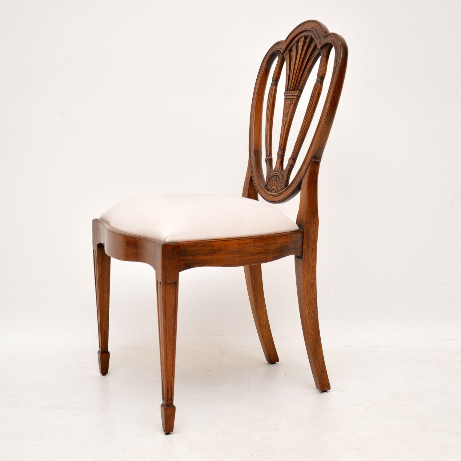 Set of 6 Antique Mahogany Sheraton Style Dining Chairs In Good Condition In London, GB