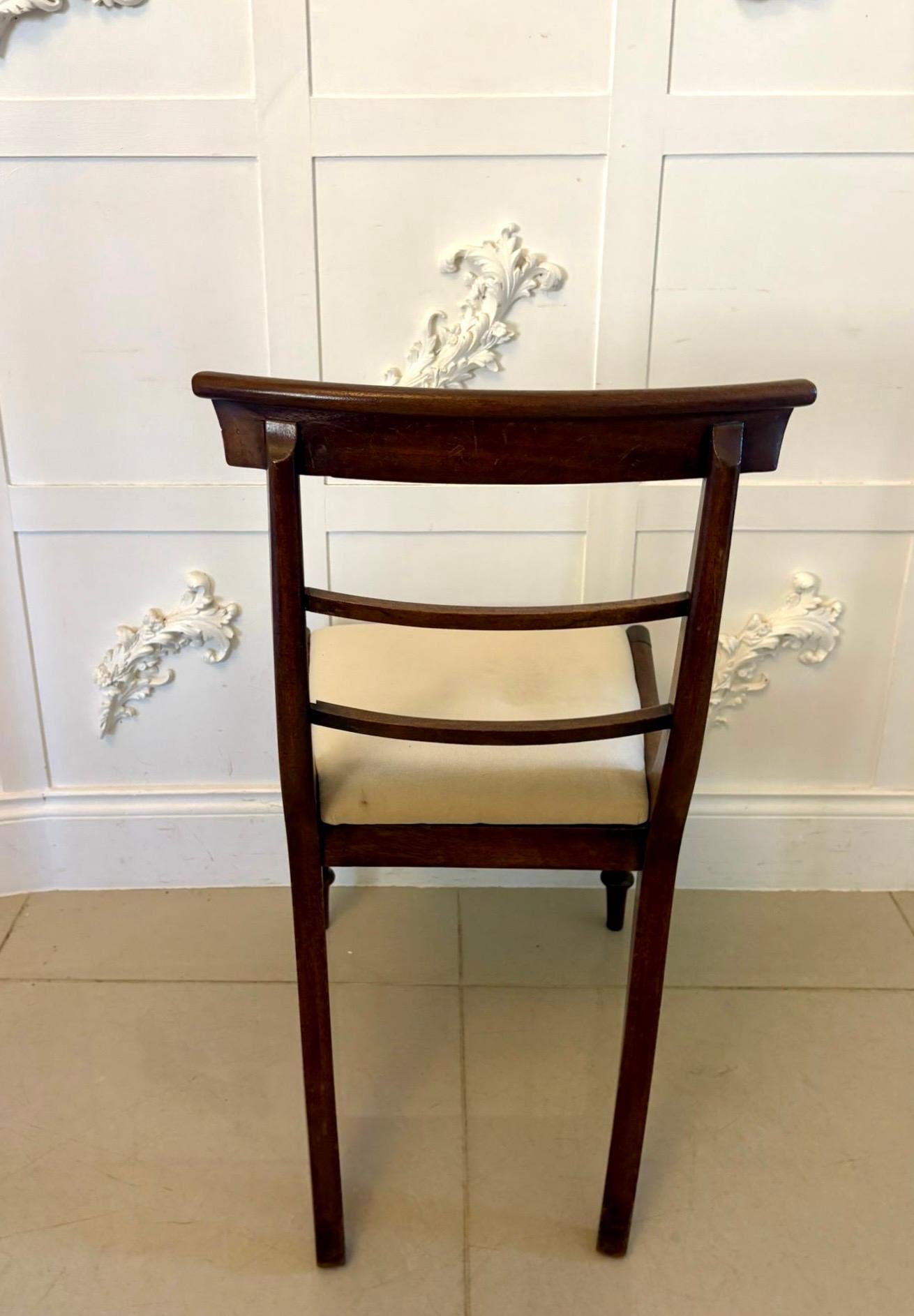 Anglais Ensemble de 6 chaises de salle à manger anciennes de qualité Regency en acajou en vente