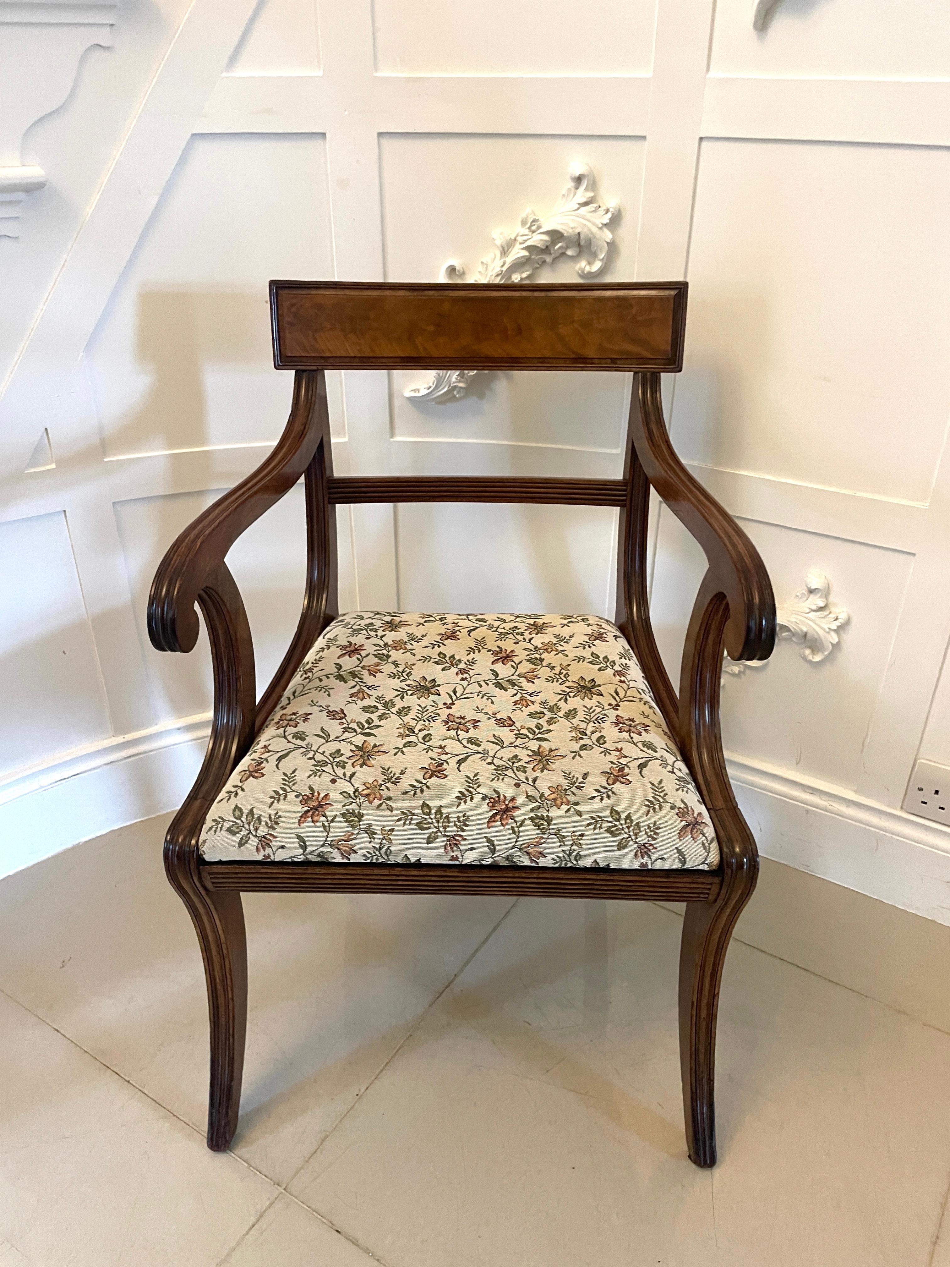 XIXe siècle Ensemble de 6 chaises de salle à manger anciennes de qualité Regency en acajou  en vente